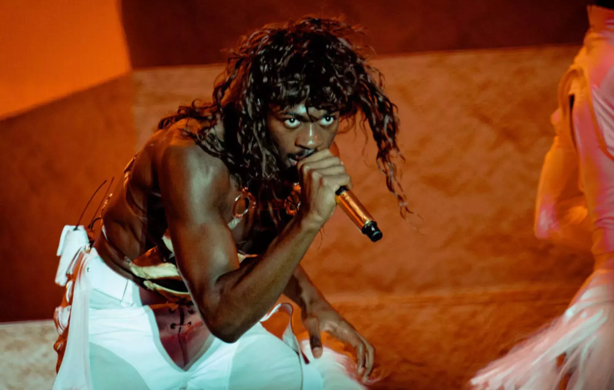 Escucha el nuevo e introspectivo single de Lil Nas X 