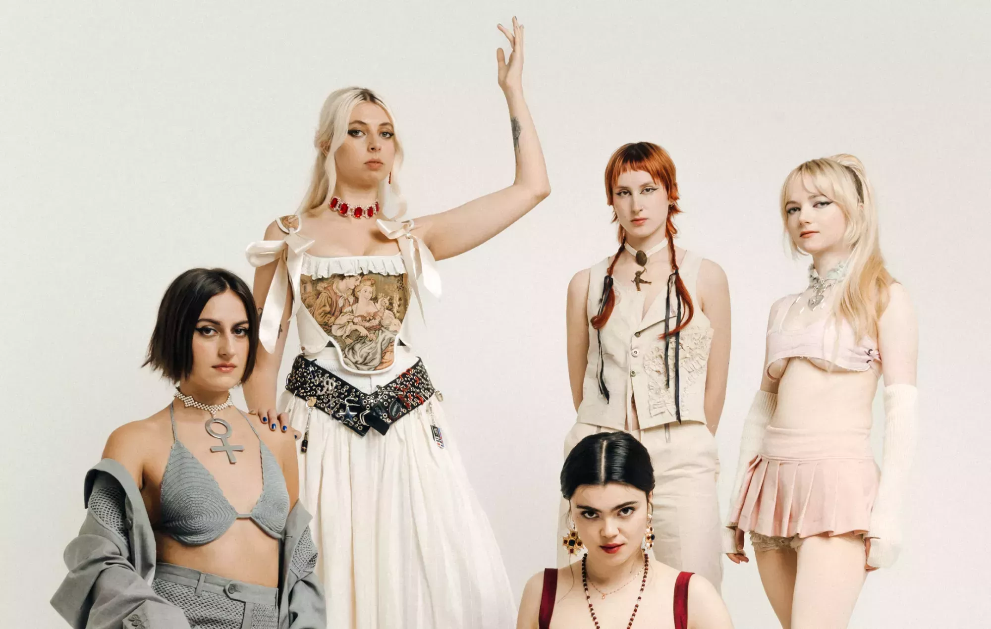 Escucha el nuevo single de The Last Dinner Party: 