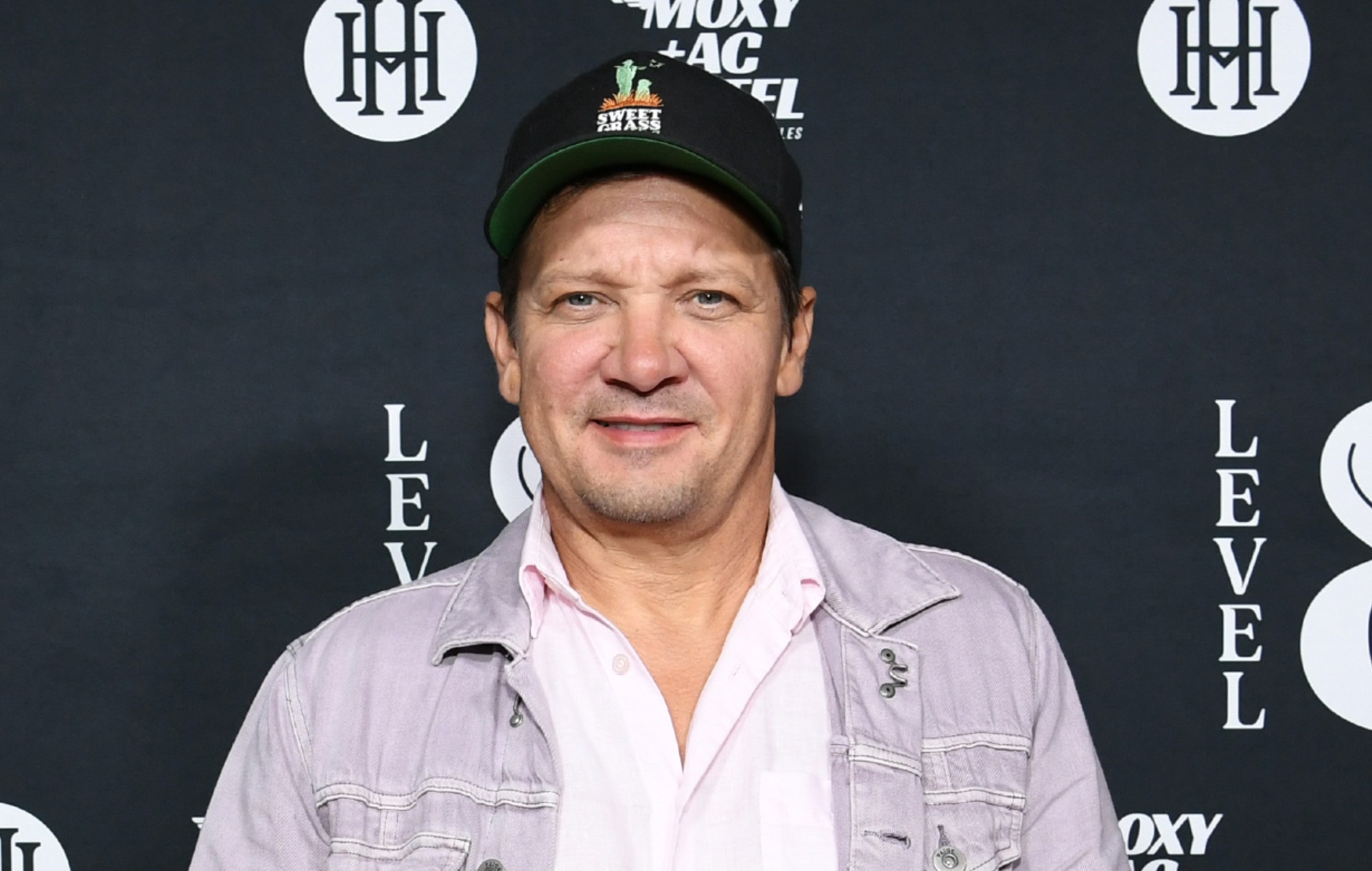 Jeremy Renner dice que su "pobre" sobrino "nunca podrá dejar de ver" el accidente de la quitanieves