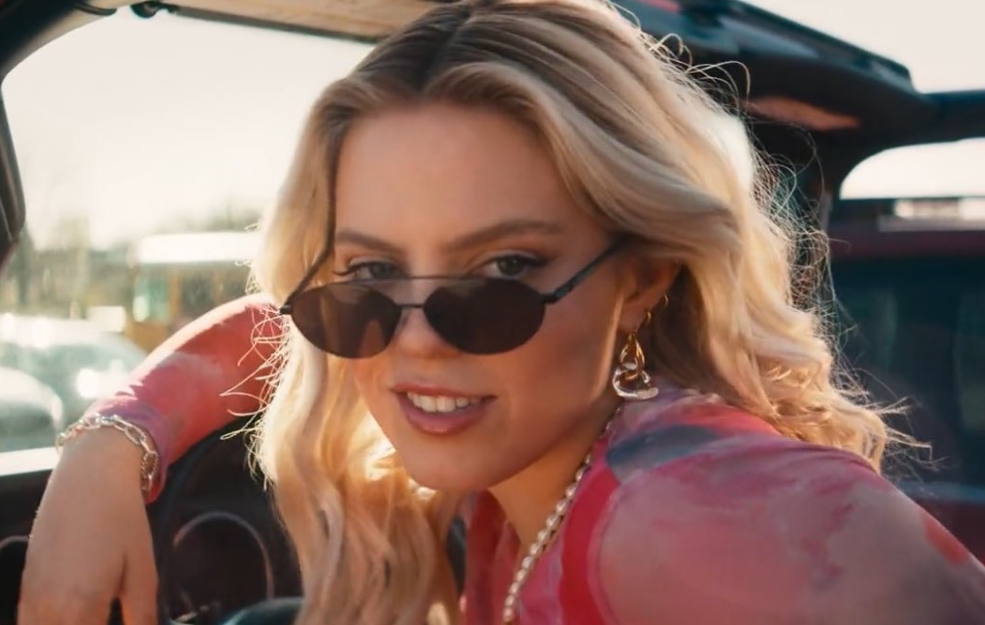 La nueva versión del musical 'Mean Girls', "ágil" pero "culturalmente irrelevante", recibe críticas dispares