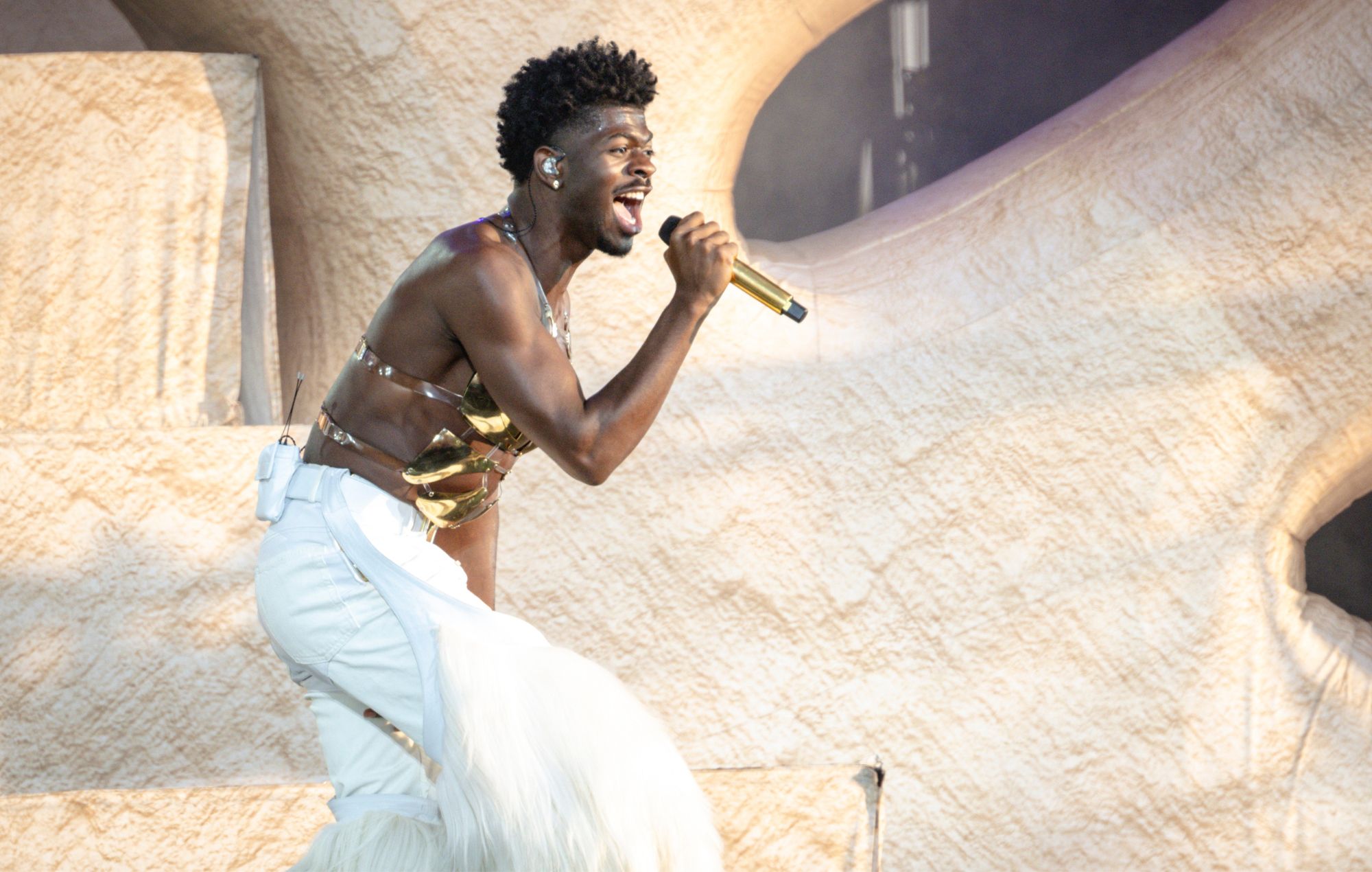 Lil Nas X comparte que se apunta al programa de Estudios Bíblicos: "No todo es un trolleo"