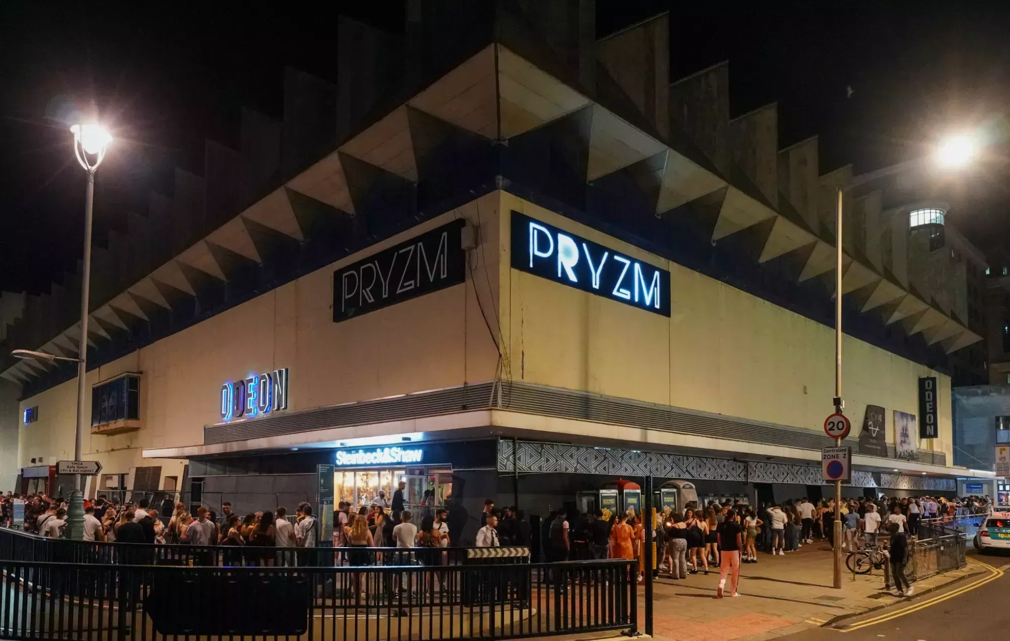 Los propietarios de las discotecas británicas Pryzm y Atik llaman a los administradores