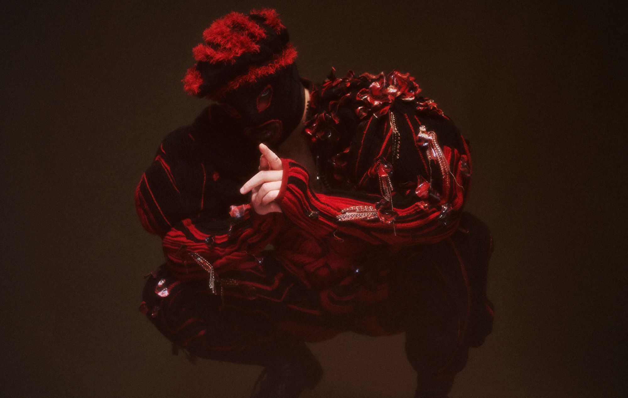 Lynks anuncia su álbum de debut 'Abomination' con el nuevo single 'CPR'