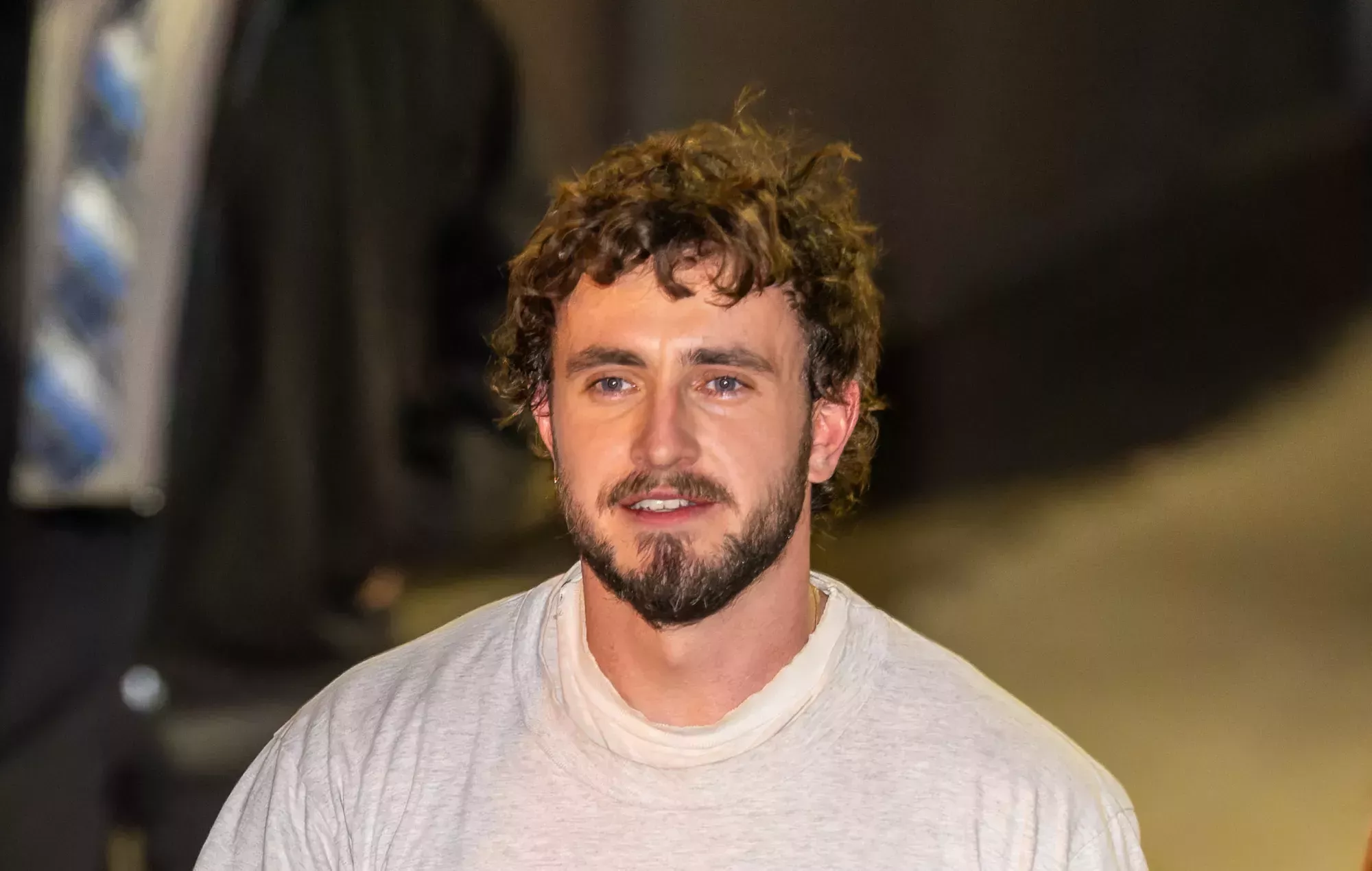 Paul Mescal dice que los actores heterosexuales deberían poder interpretar papeles gays, con una condición