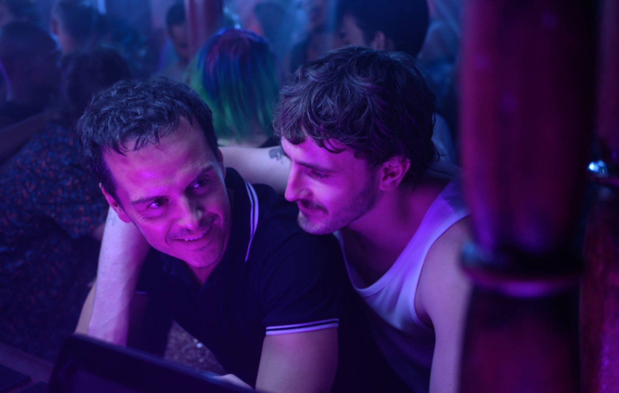 ¿Qué canción de Pet Shop Boys aparece en "All Of Us Strangers"?