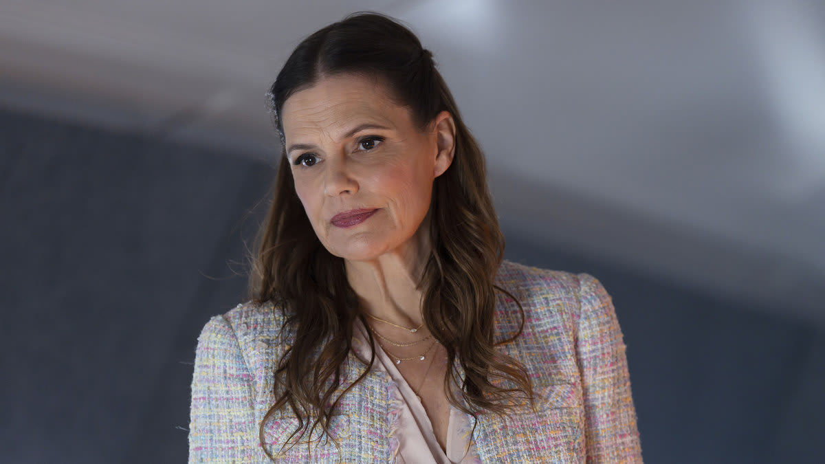 ¿Quién interpreta a Echidna en Percy Jackson y los Olímpicos? 