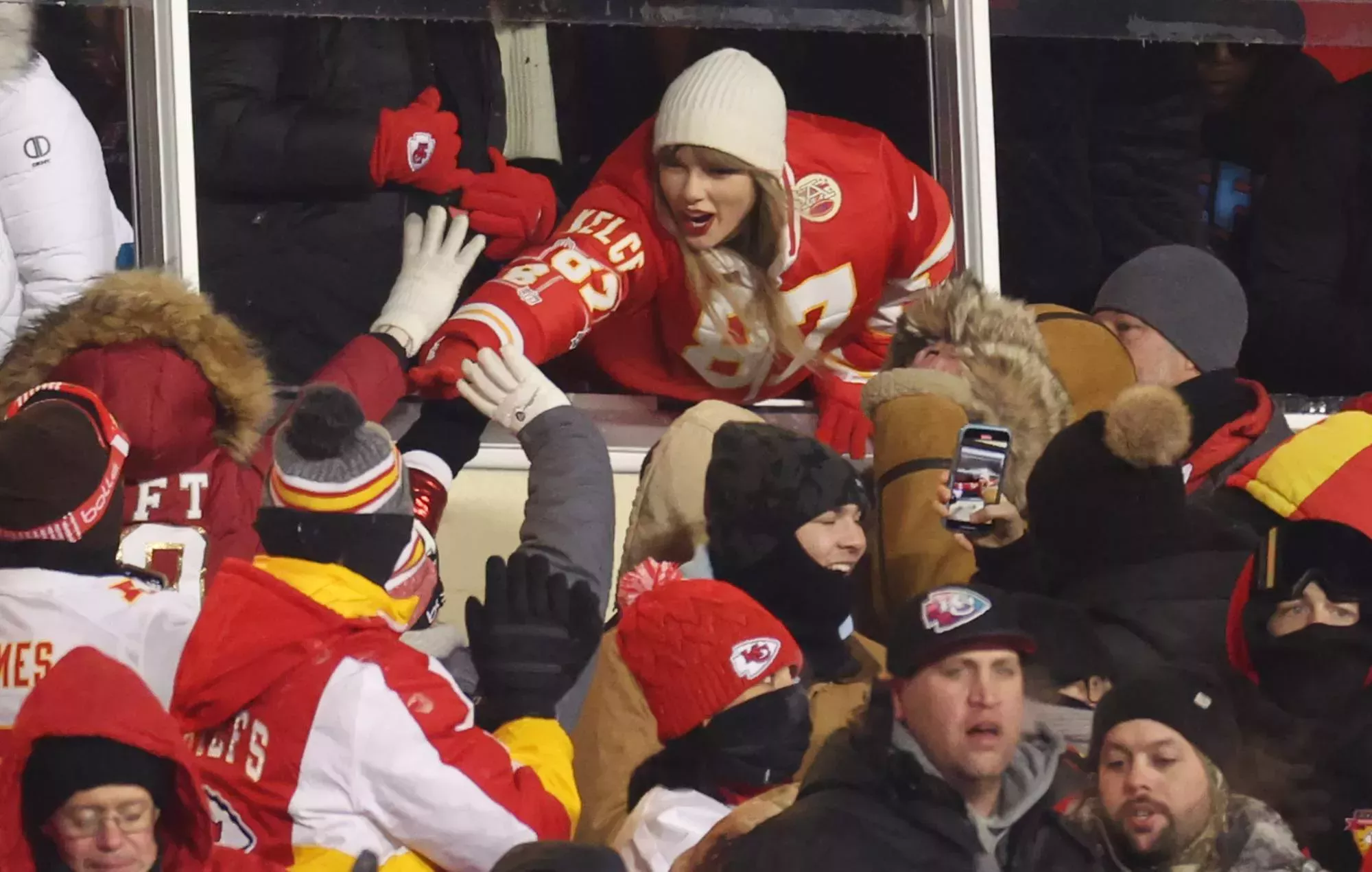 Tony Dungy, veterano del fútbol americano, critica a Taylor Swift por 