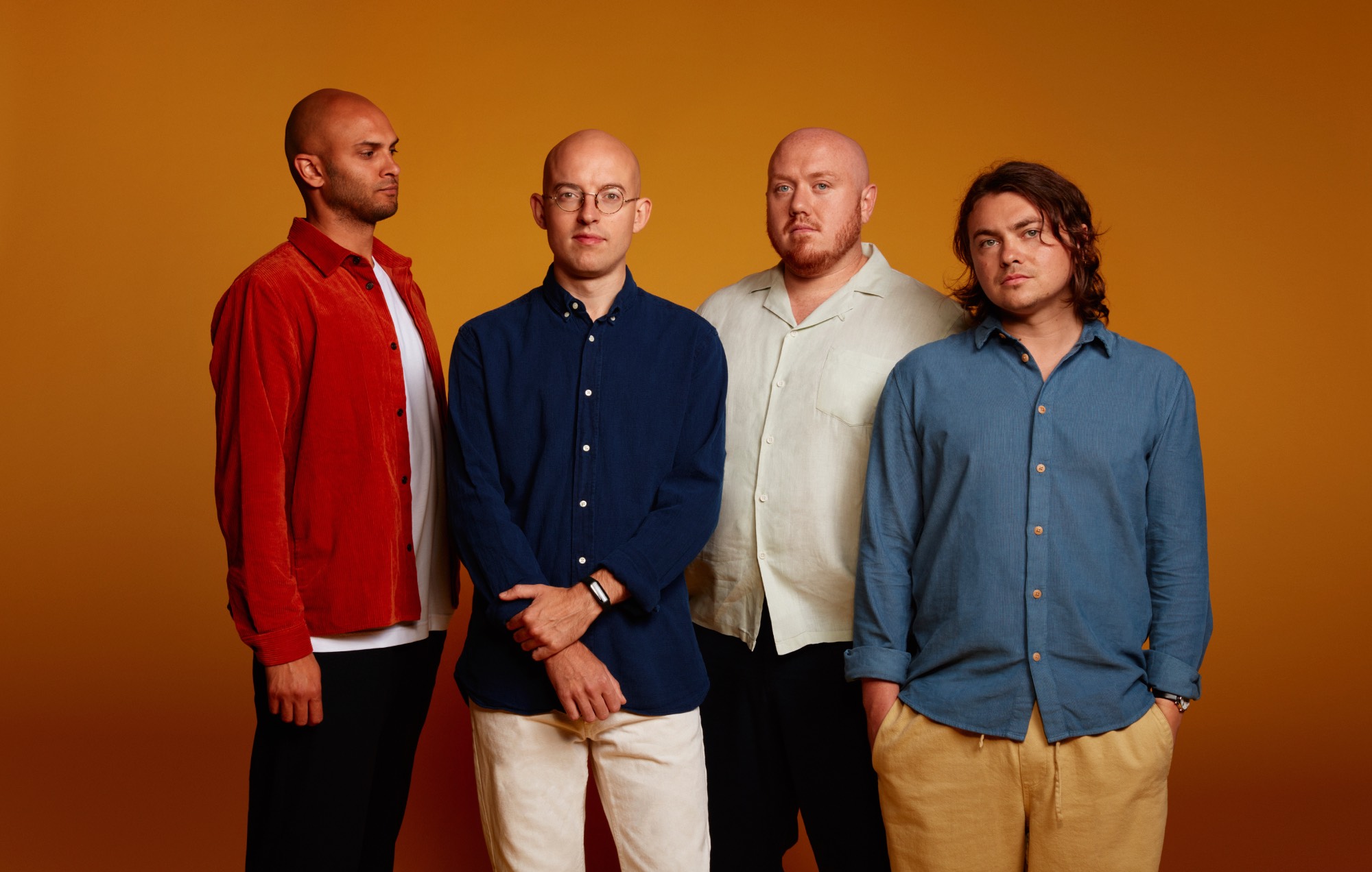 Bombay Bicycle Club lanza su nuevo single "Willow" con Lucy Rose y anuncia su nuevo EP "Fantasies".