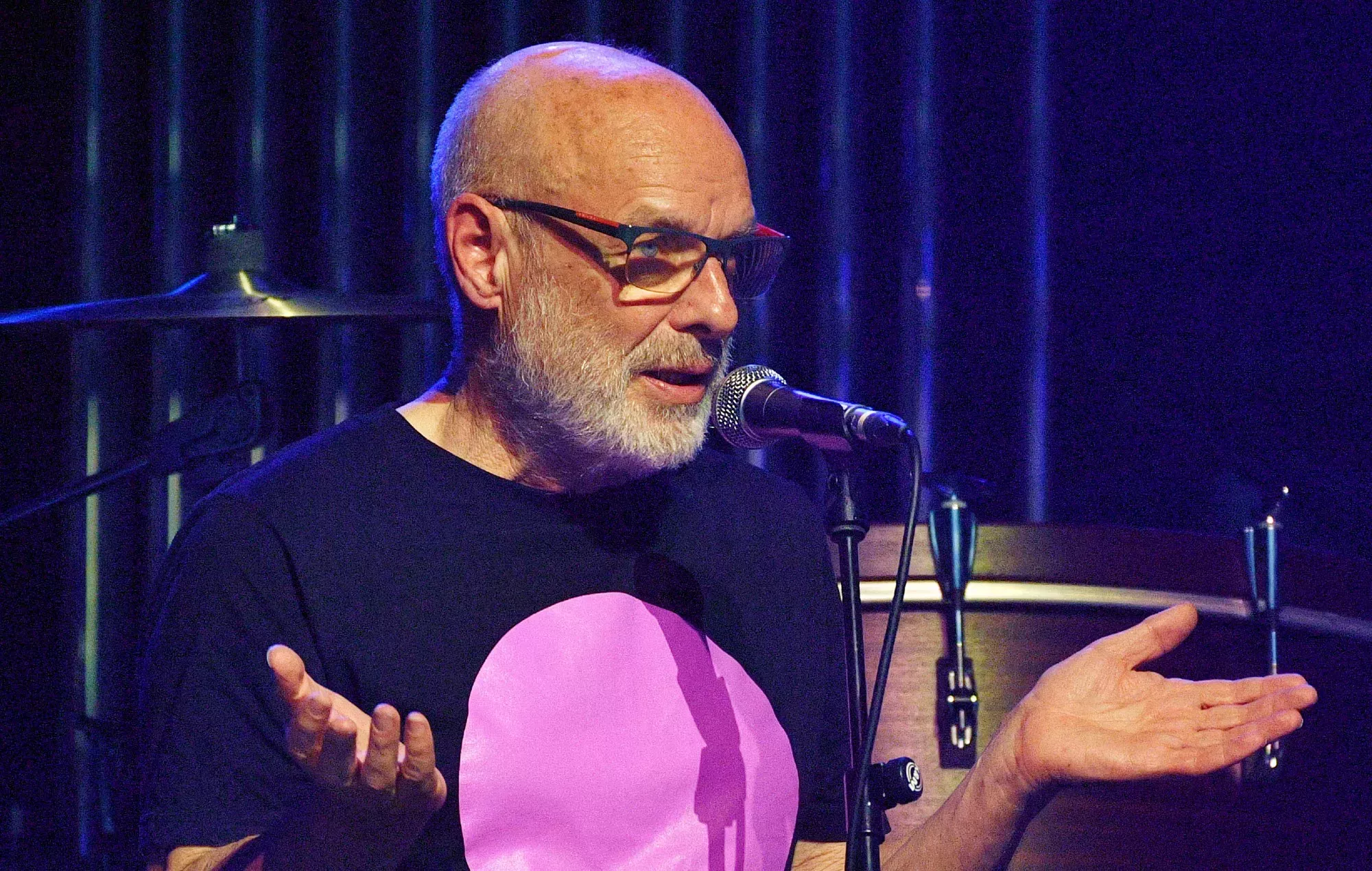 Brian Eno anuncia la banda sonora del documental 