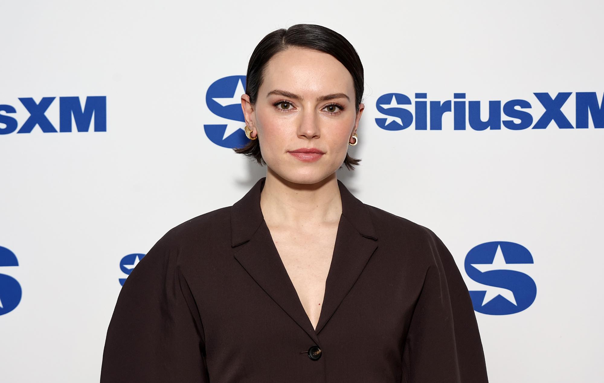 Daisy Ridley sigue "enfadada" por la reacción de los fans a las secuelas de 'Star Wars