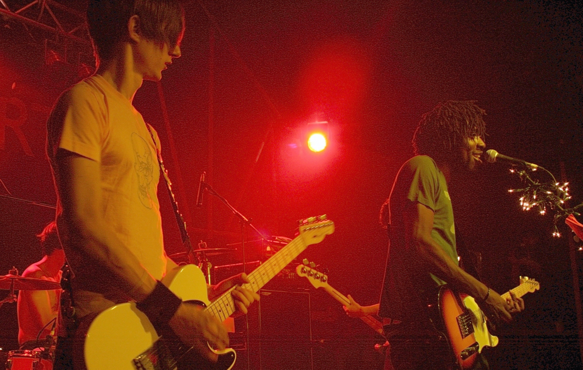 El clásico EP 'Little Thoughts' de Bloc Party llega por fin en streaming mientras la banda anuncia conciertos en Belfast y Dublín