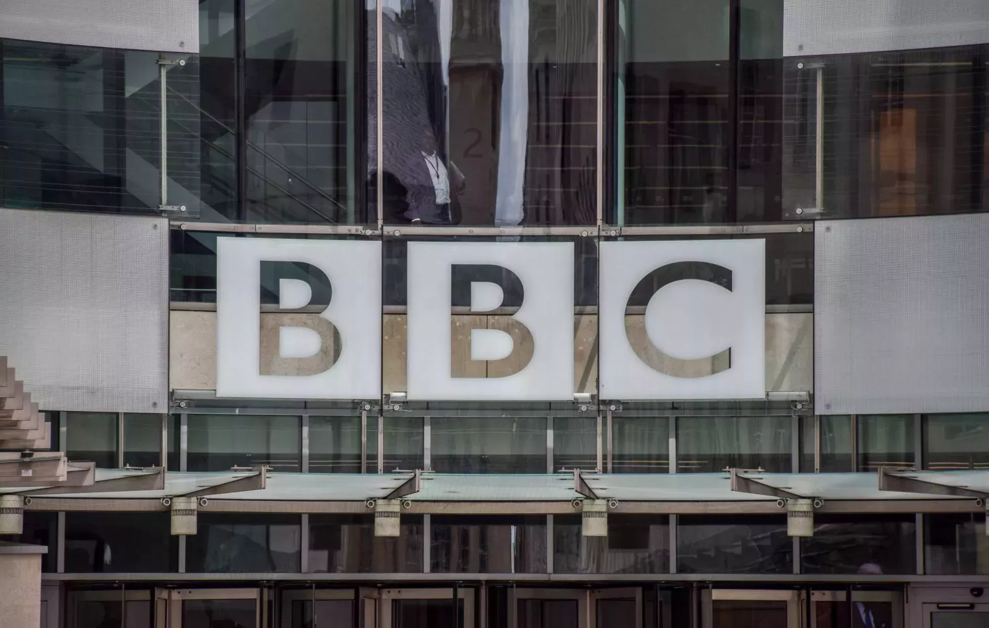 El sector de la radio comercial critica los planes de la BBC de lanzar cuatro nuevas emisoras de radio derivadas