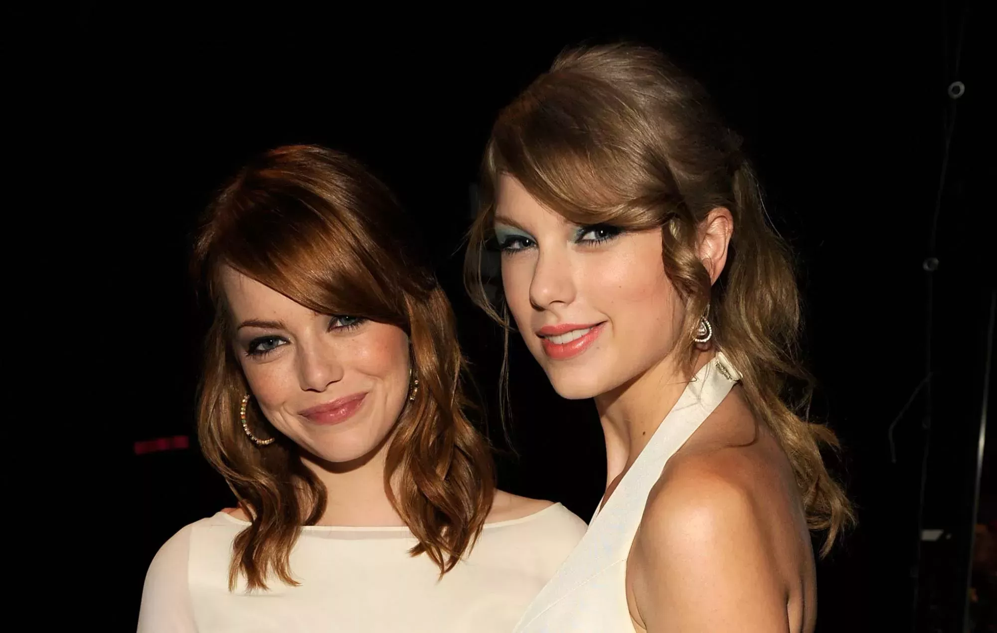 Emma Stone dice que nunca volverá a hacer una broma sobre Taylor Swift tras la reacción de los fans