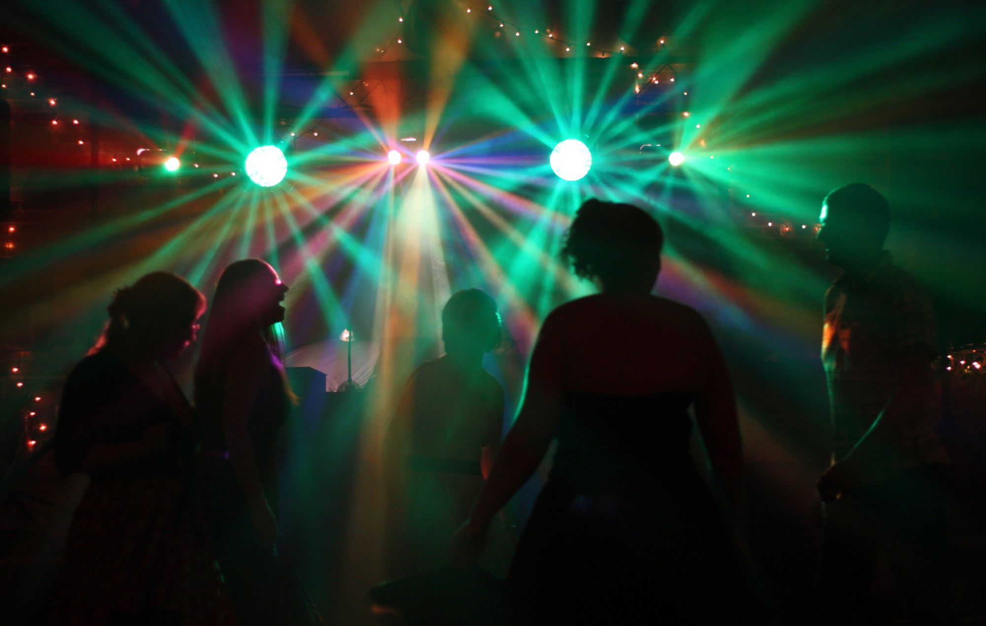 La música electrónica aportó 2.500 millones de libras a la economía británica el año pasado