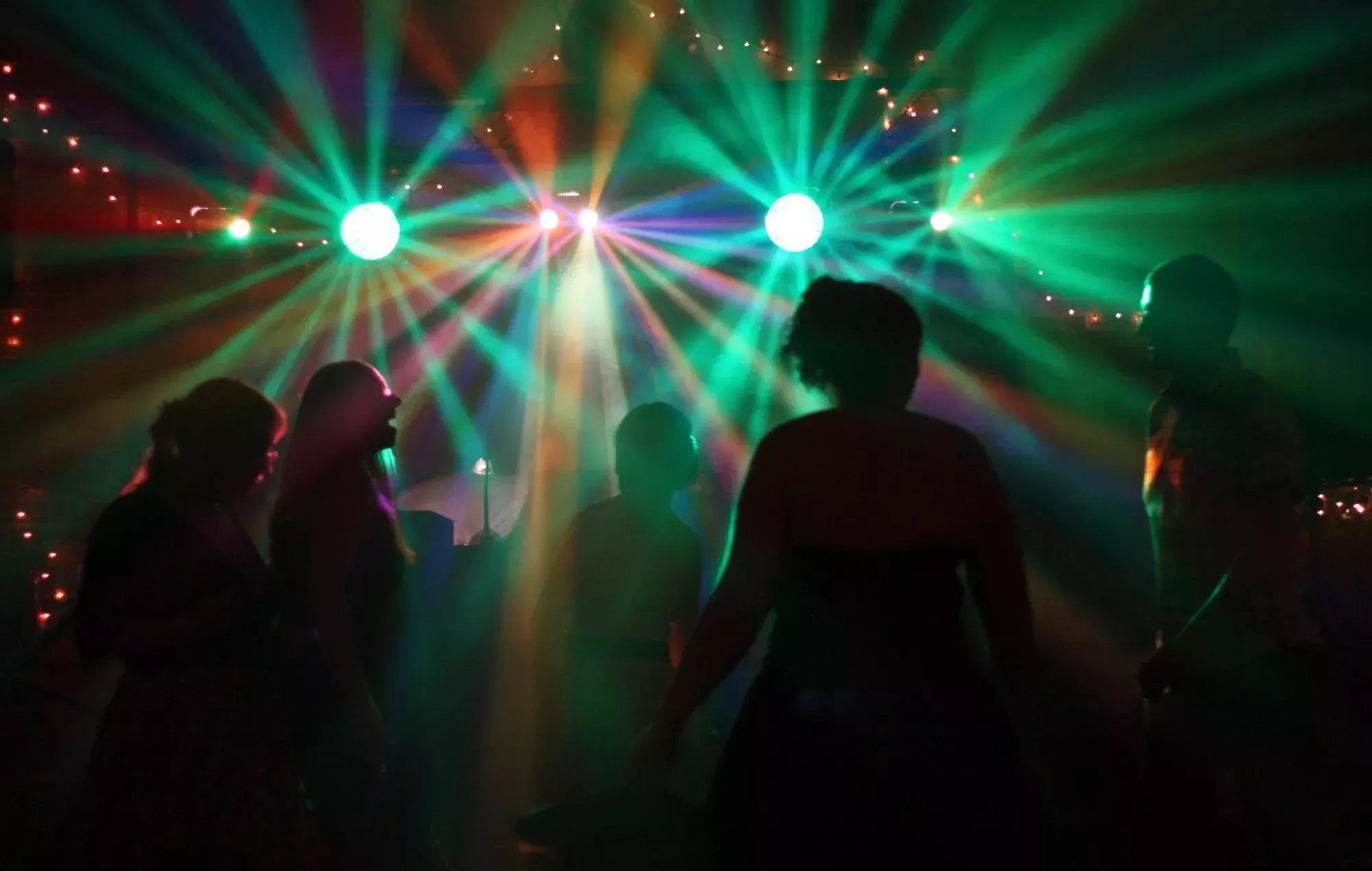 La música electrónica aportó 2.500 millones de libras a la economía británica el año pasado