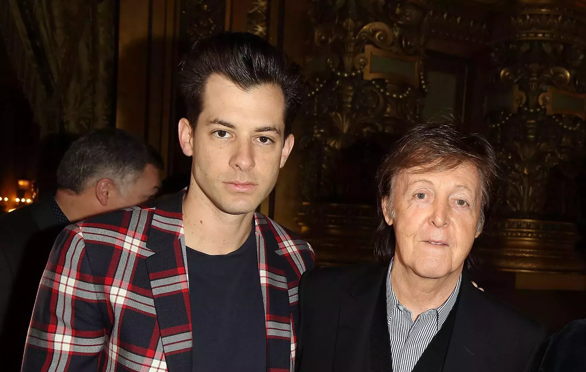 Mark Ronson comparte el llamamiento NSFW de Paul McCartney para que el Rock Hall incluya a Foreigner, y se hace viral
