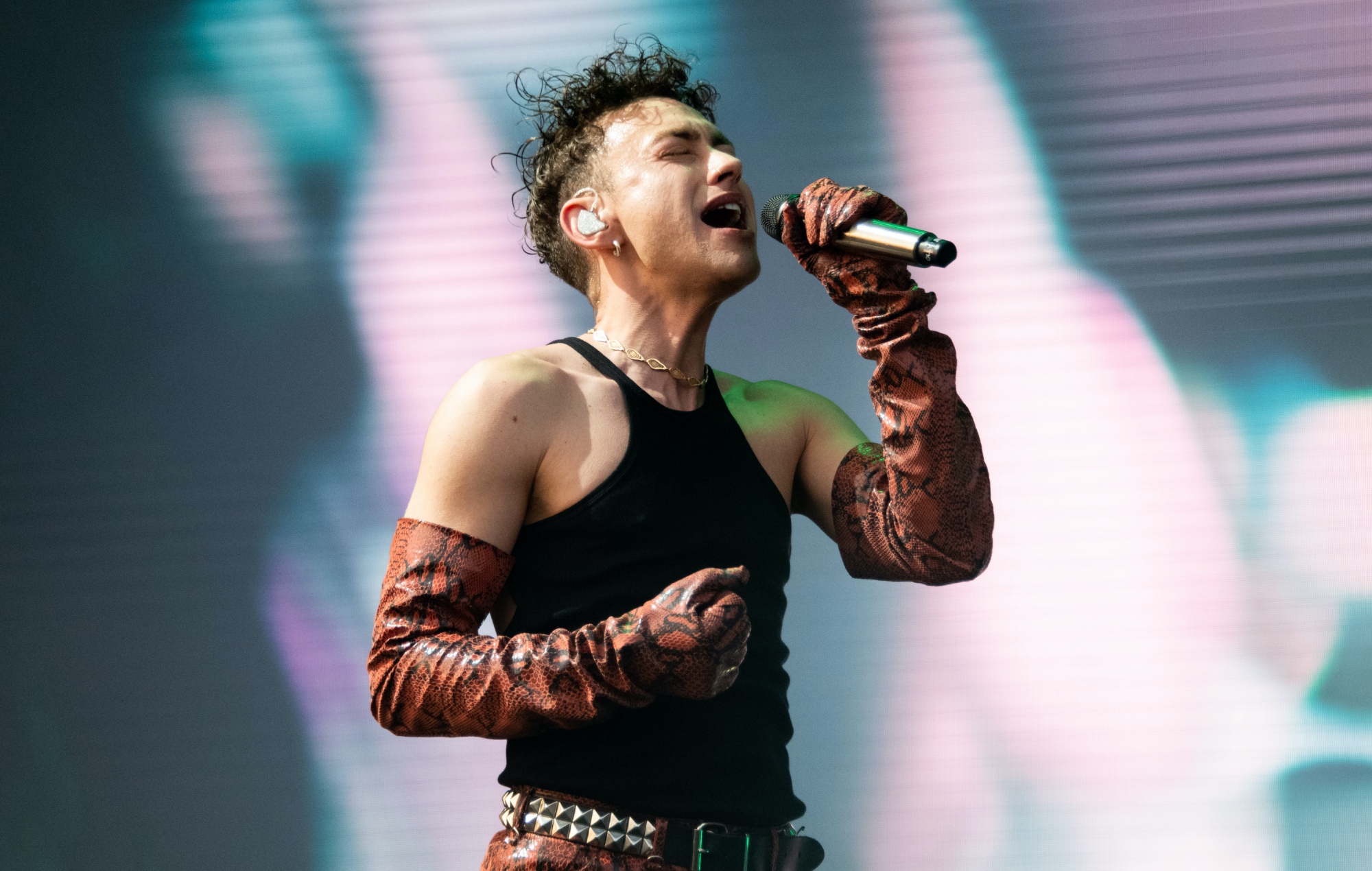 Olly Alexander, de Years &amp; Years, anuncia los detalles de "Dizzy", single británico para Eurovisión