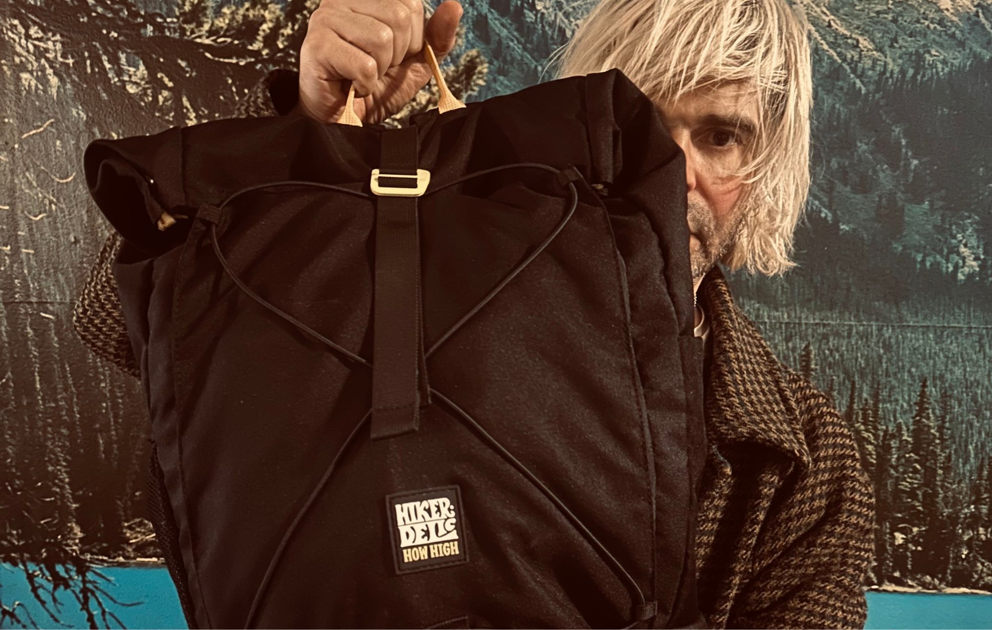 Tim Burgess, de The Charlatans, lanza la bolsa especial de gira "How High