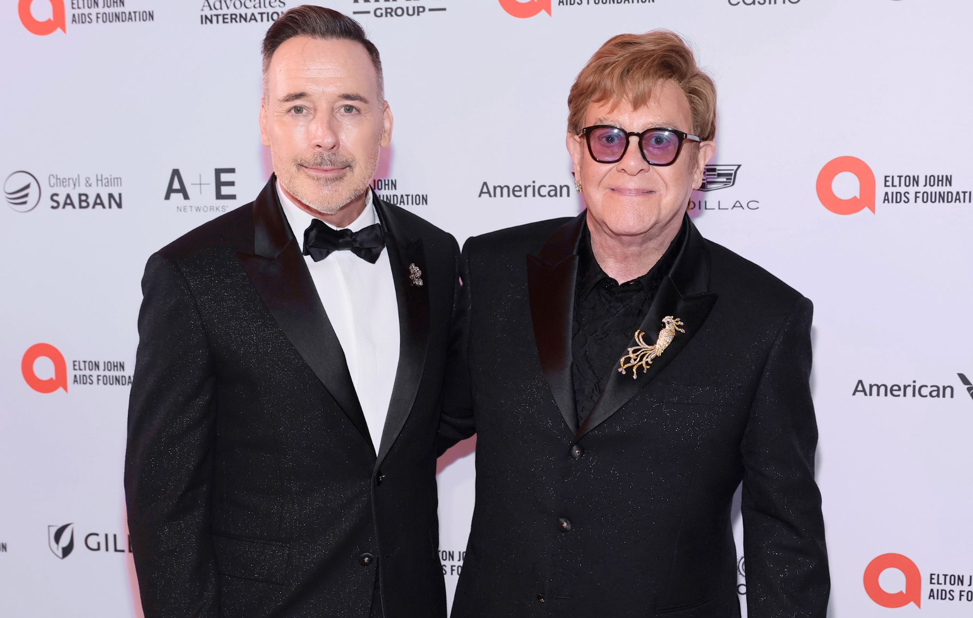 David Furnish comparte información sobre la salud de Elton John antes de su próxima operación