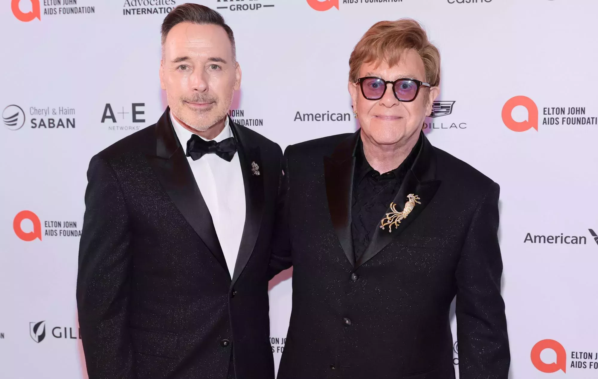 David Furnish comparte información sobre la salud de Elton John antes de su próxima operación