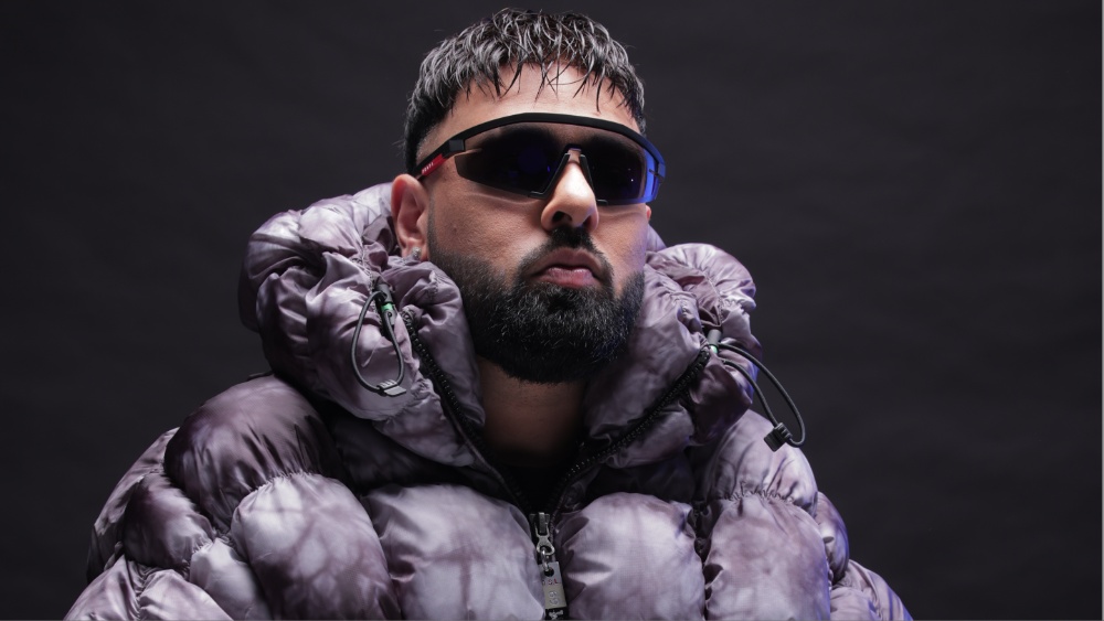 

	
		El rapero indio Badshah habla de su nuevo álbum "Ek Tha Raja" y de su colaboración con Shah Rukh Khan y Arijit Singh: "Soy como un primo que empieza la fiesta" (EXCLUSIVA)
	
	