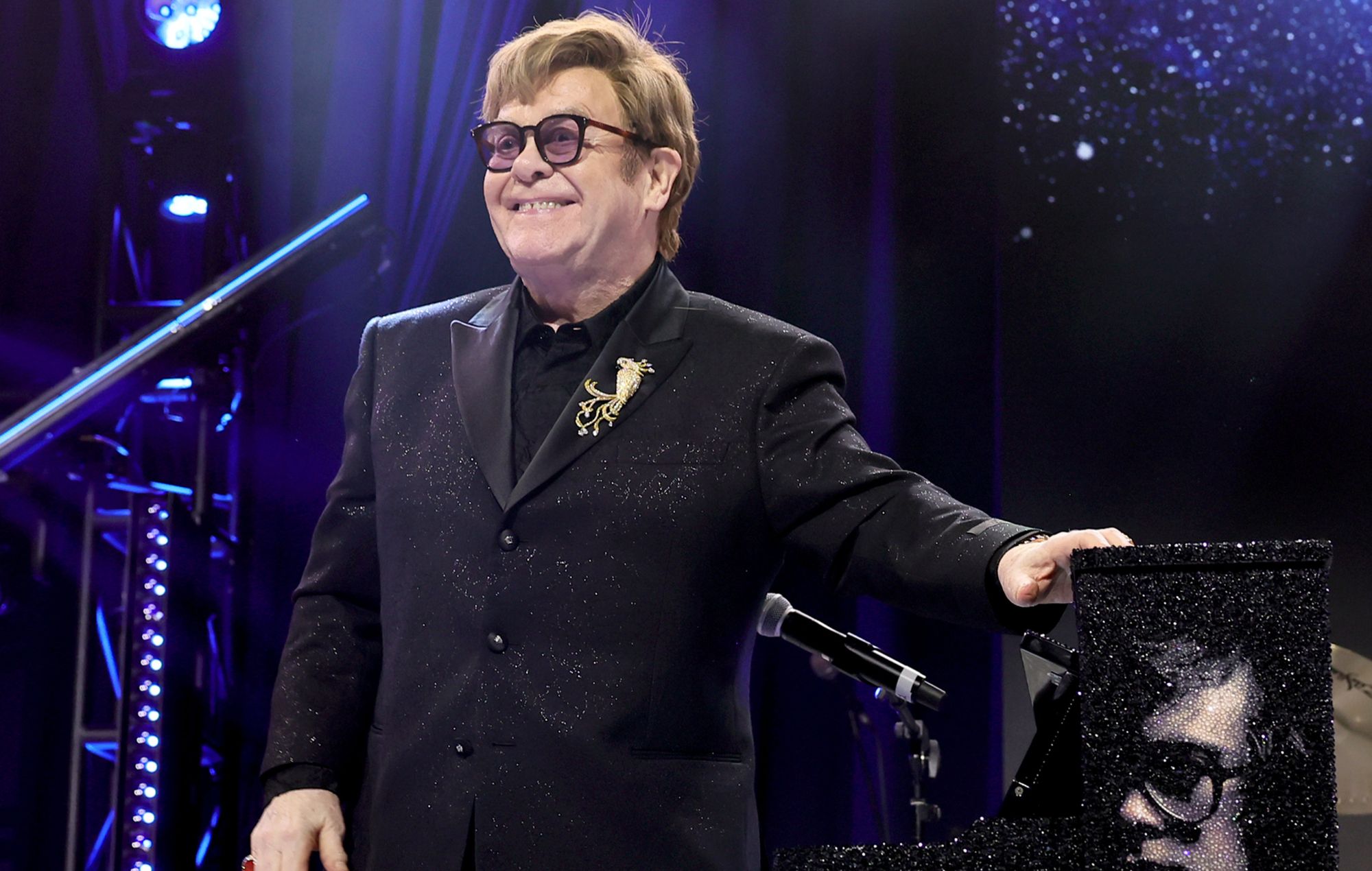 Elton John trabaja en dos musicales y está "abierto a cualquier gran idea"