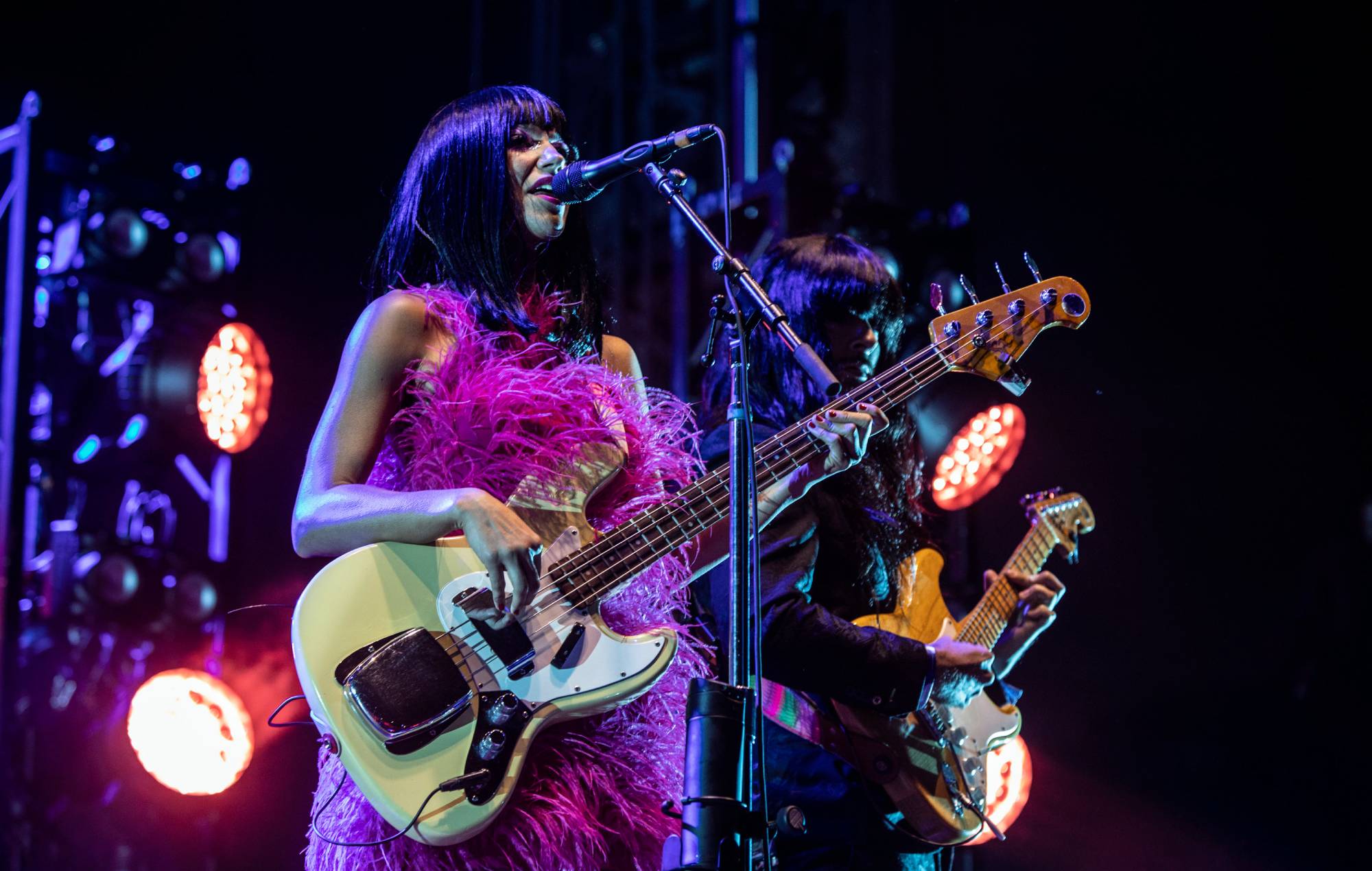 Khruangbin añade fechas extra en Reino Unido y Europa a la gira 'A La Sala' de 2024 debido a la demanda
