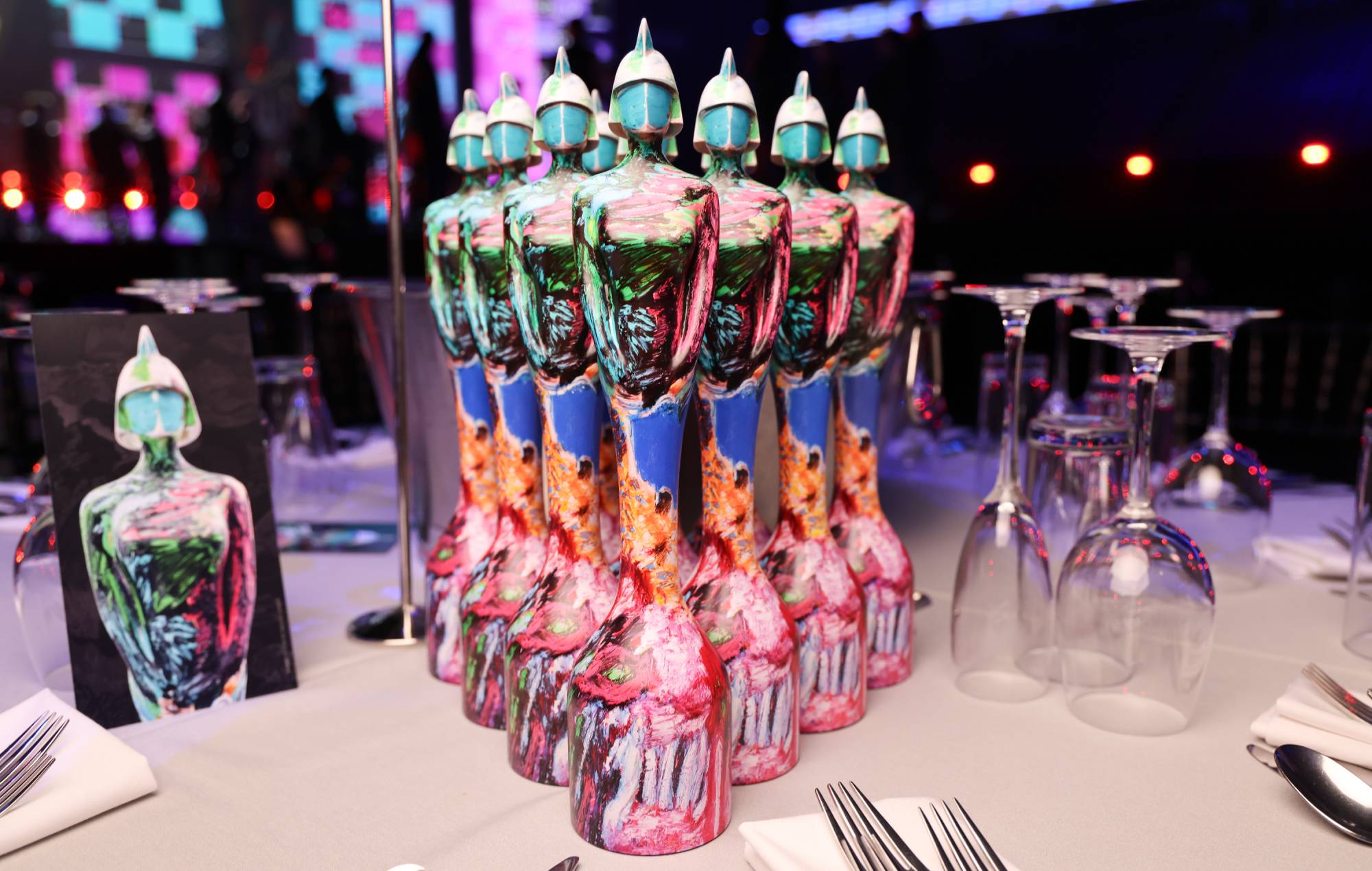 La víctima del escándalo de Correos presenta un premio en los BRIT y dice que el Gobierno "no les paga"