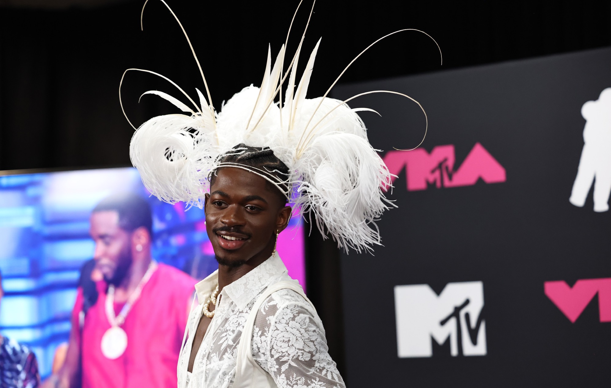 Lil Nas X surprise publica la maqueta de su nueva canción 'Light Again