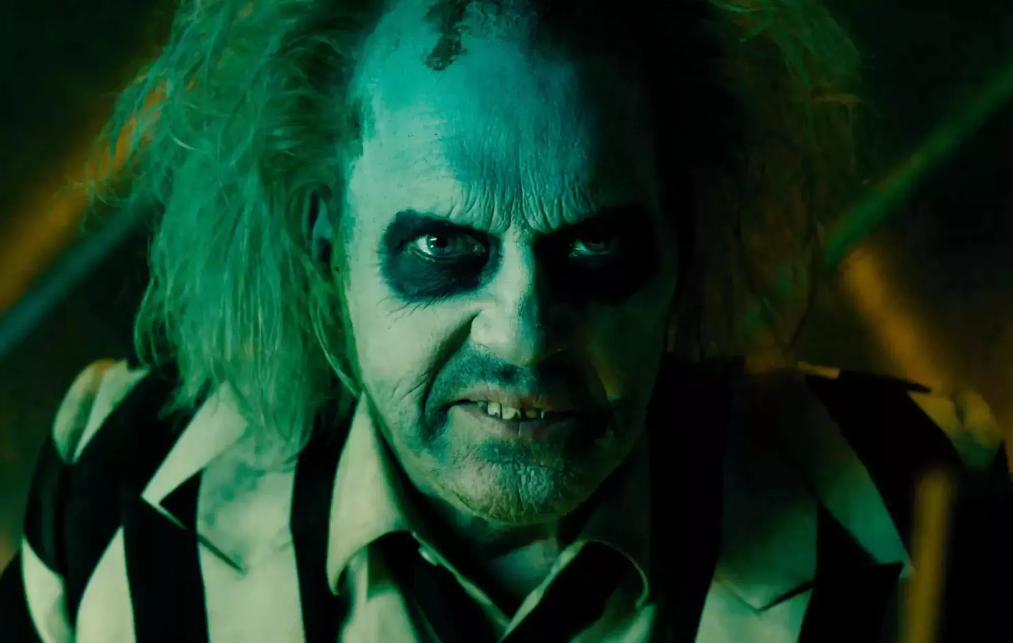 Michael Keaton regresa en el tráiler de 'Beetlejuice Beetlejuice