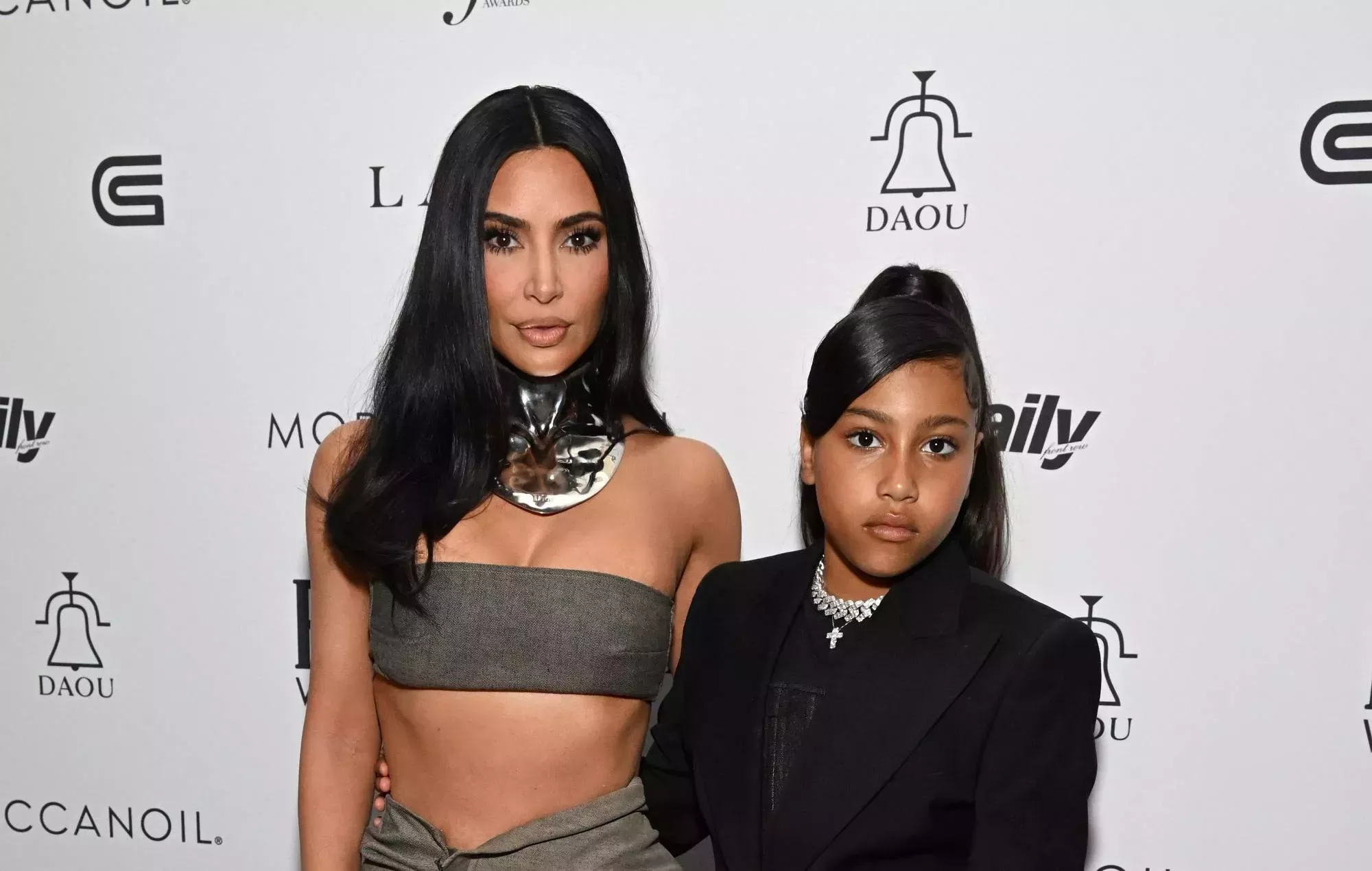 Mira cómo North West concede su primera entrevista sobre su álbum debut: 