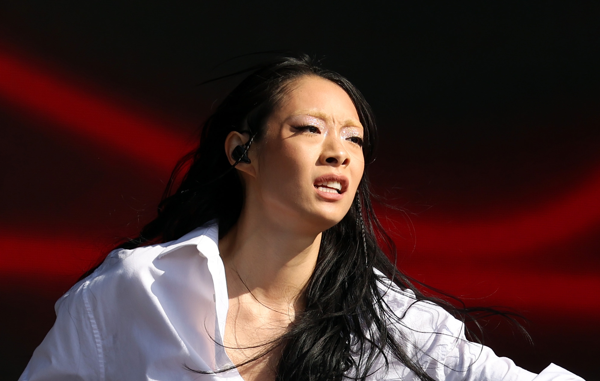 Rina Sawayama dice que no puede publicar su próximo álbum "en mis condiciones actuales"