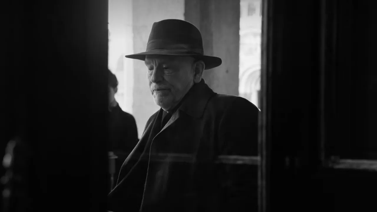 ¿A quién interpreta John Malkovich en Ripley de Netflix?