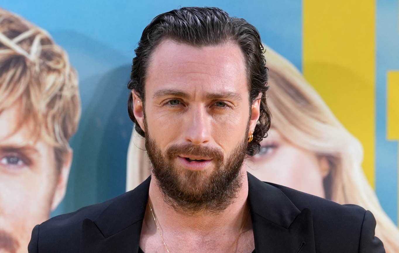 Aaron Taylor-Johnson esquiva la pregunta sobre James Bond en la alfombra roja