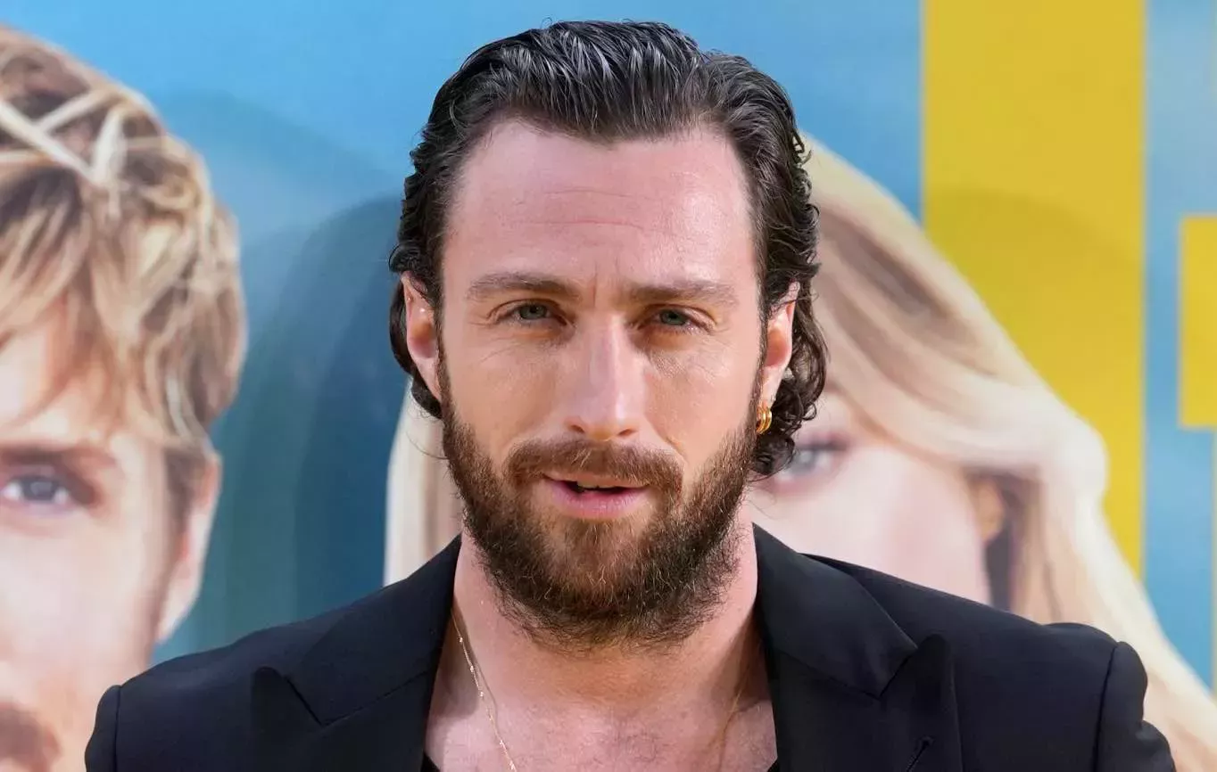 Aaron Taylor-Johnson esquiva la pregunta sobre James Bond en la alfombra roja