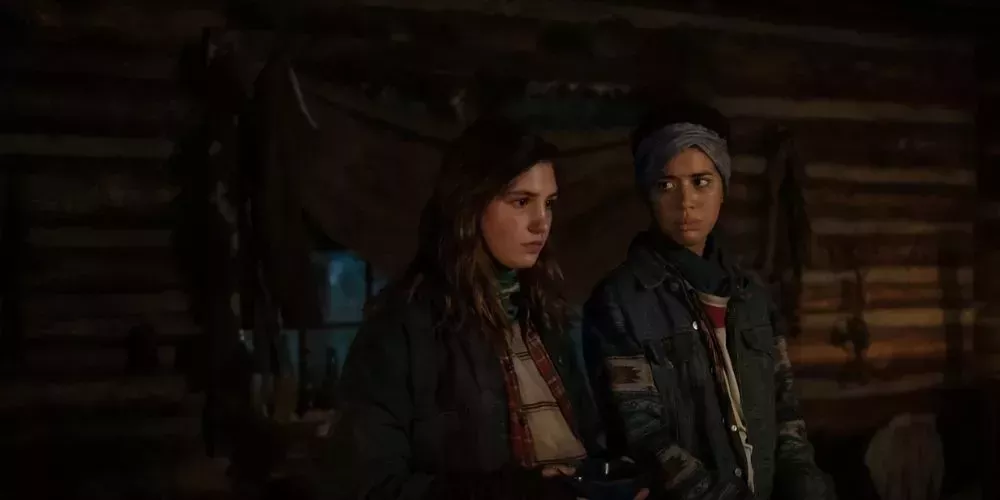 Taissa looking at Shauna in Yellowjackets