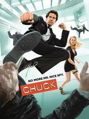 Zachary Levi and Yvonne Strahovski in Chuck (2007)