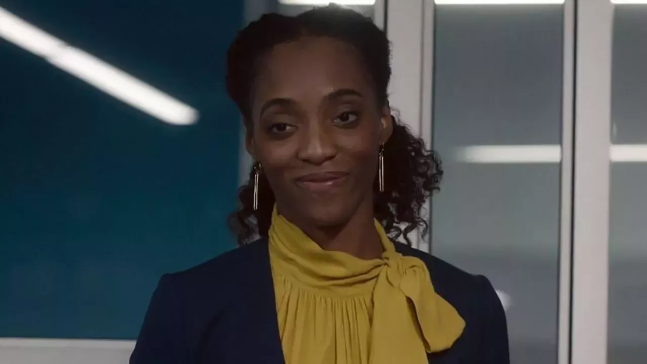 Iantha Richardson smiling as adult Tess in This Is Us.