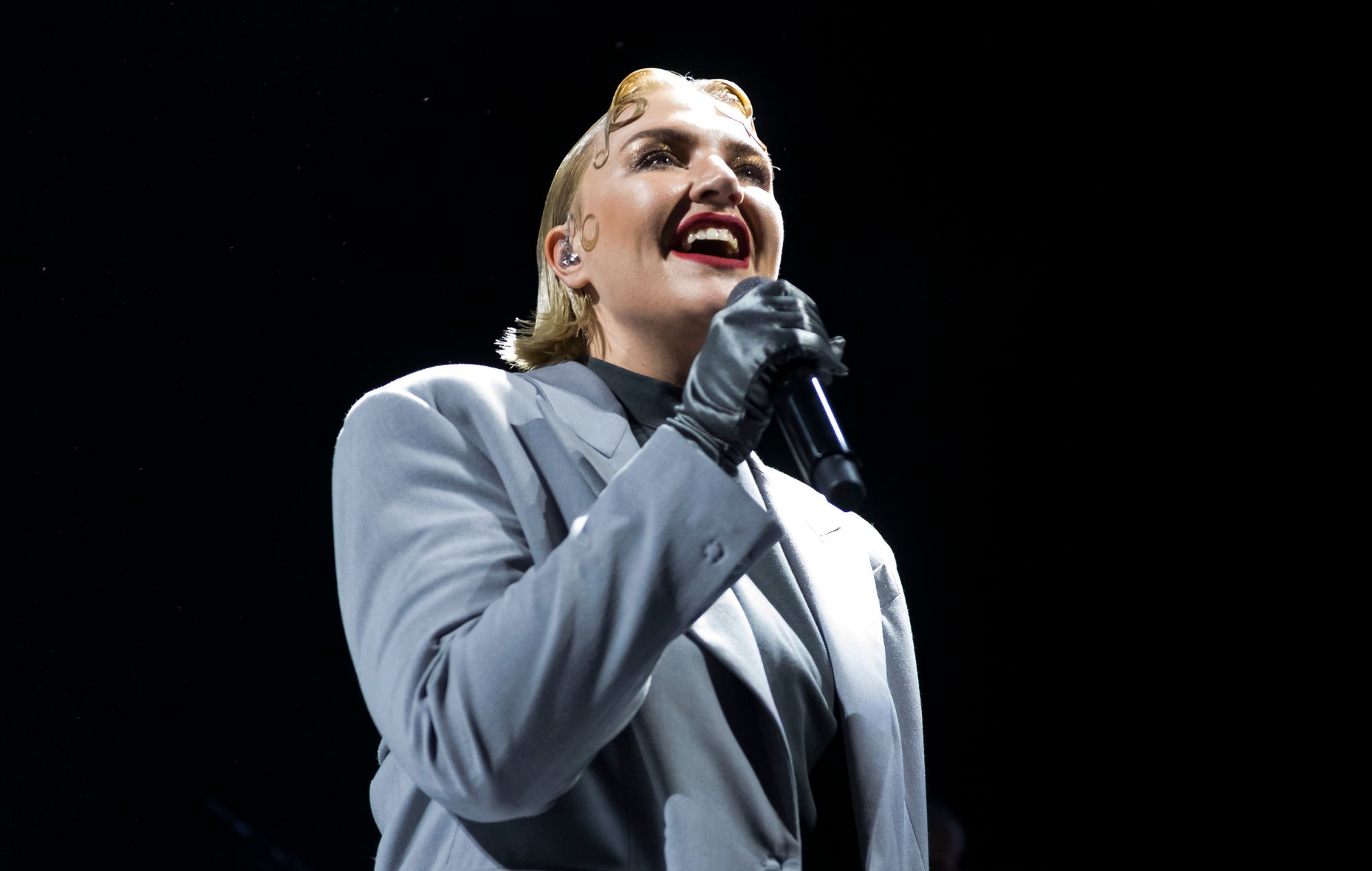 Echa un vistazo a la versión inspirada en el baile de Self Esteem de "You Can Get It If You Really Want" de Jimmy Cliff, de la banda sonora de "This Town".