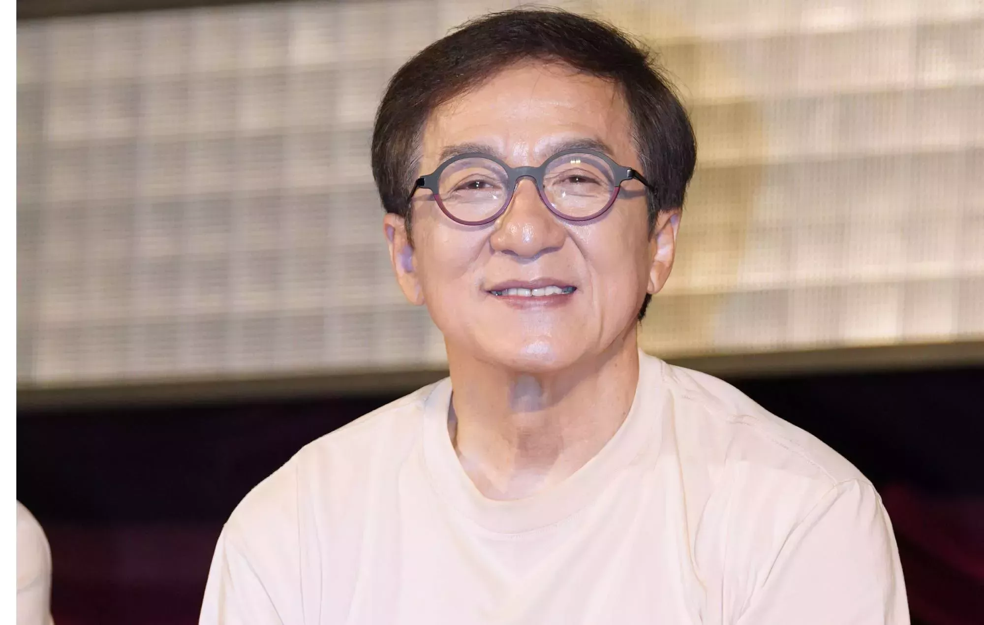 Jackie Chan aclara su estado de salud mientras sus fans se preocupan por su aspecto