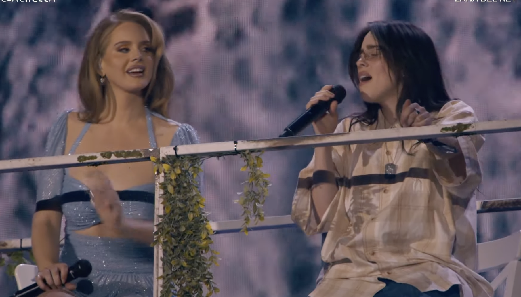 

	
		Lana Del Rey da la bienvenida a Billie Eilish como invitada al dúo de Coachella, mientras Eilish elogia a Del Rey por ser "la razón de la existencia de la mitad de vosotras, ¡incluida la mía!
	
