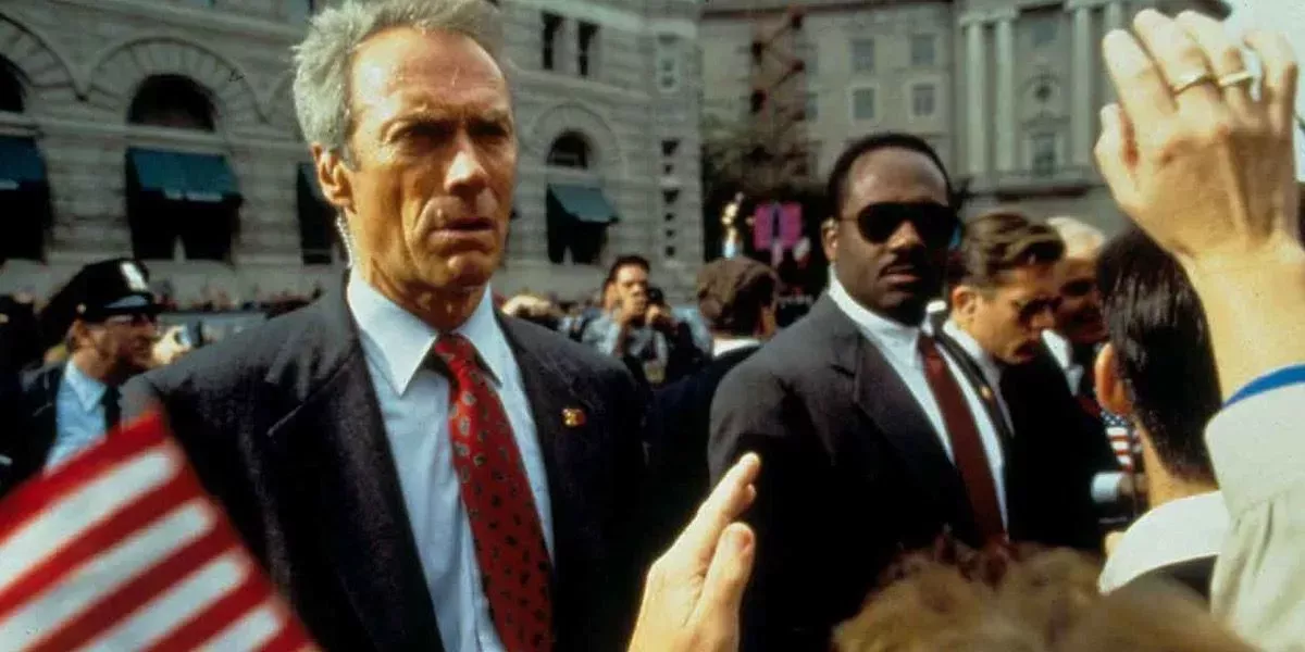 Frank Horrigan prepares to protect the POTUS in In The Line Of Fire (1993)