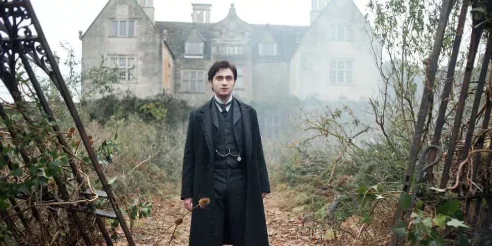 Arthur Kipps walks through a gate in The Woman in Black