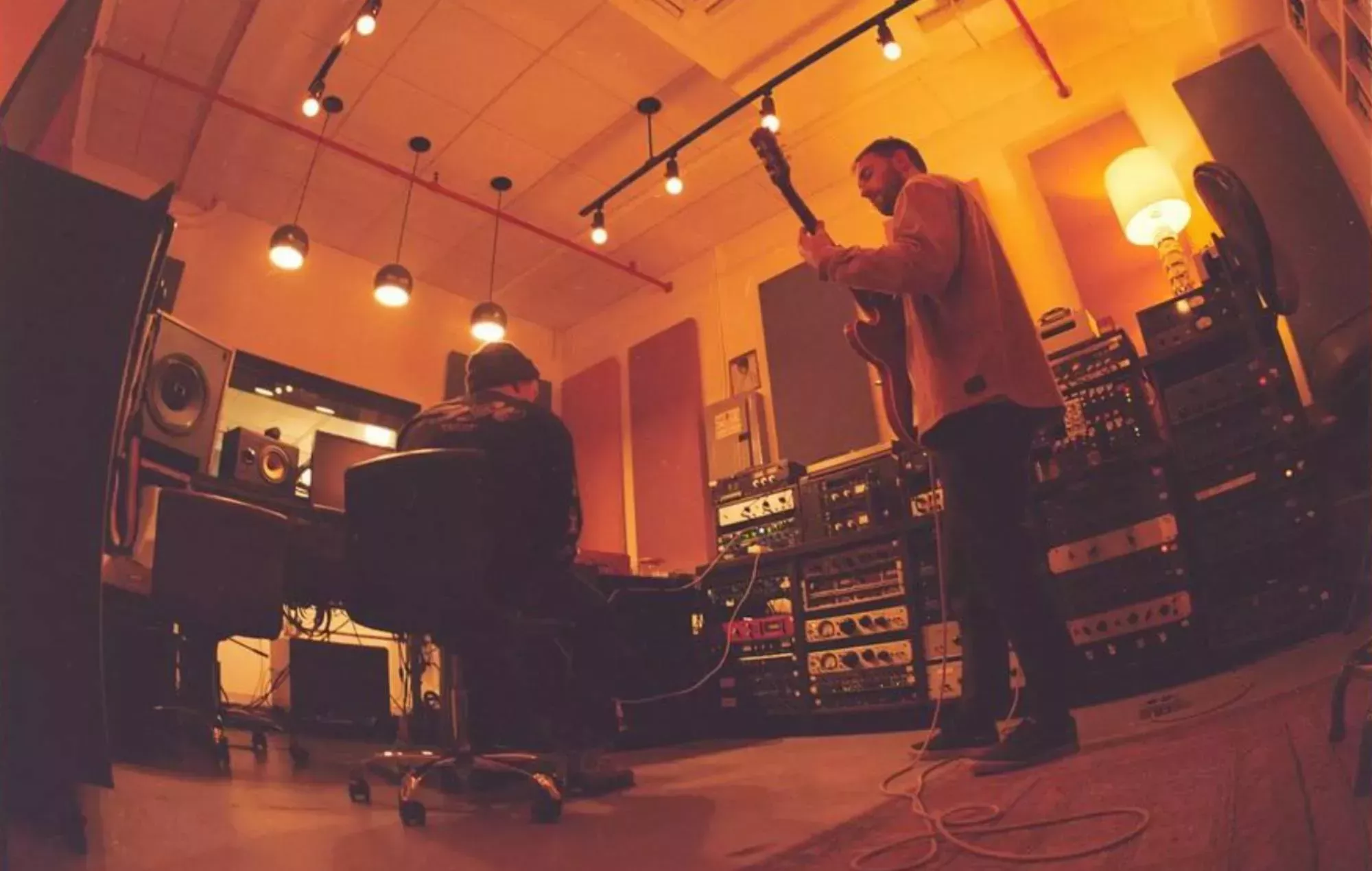 Maribou State cancela sus conciertos tras el comunicado de Chris Davids sobre su rara enfermedad cerebral