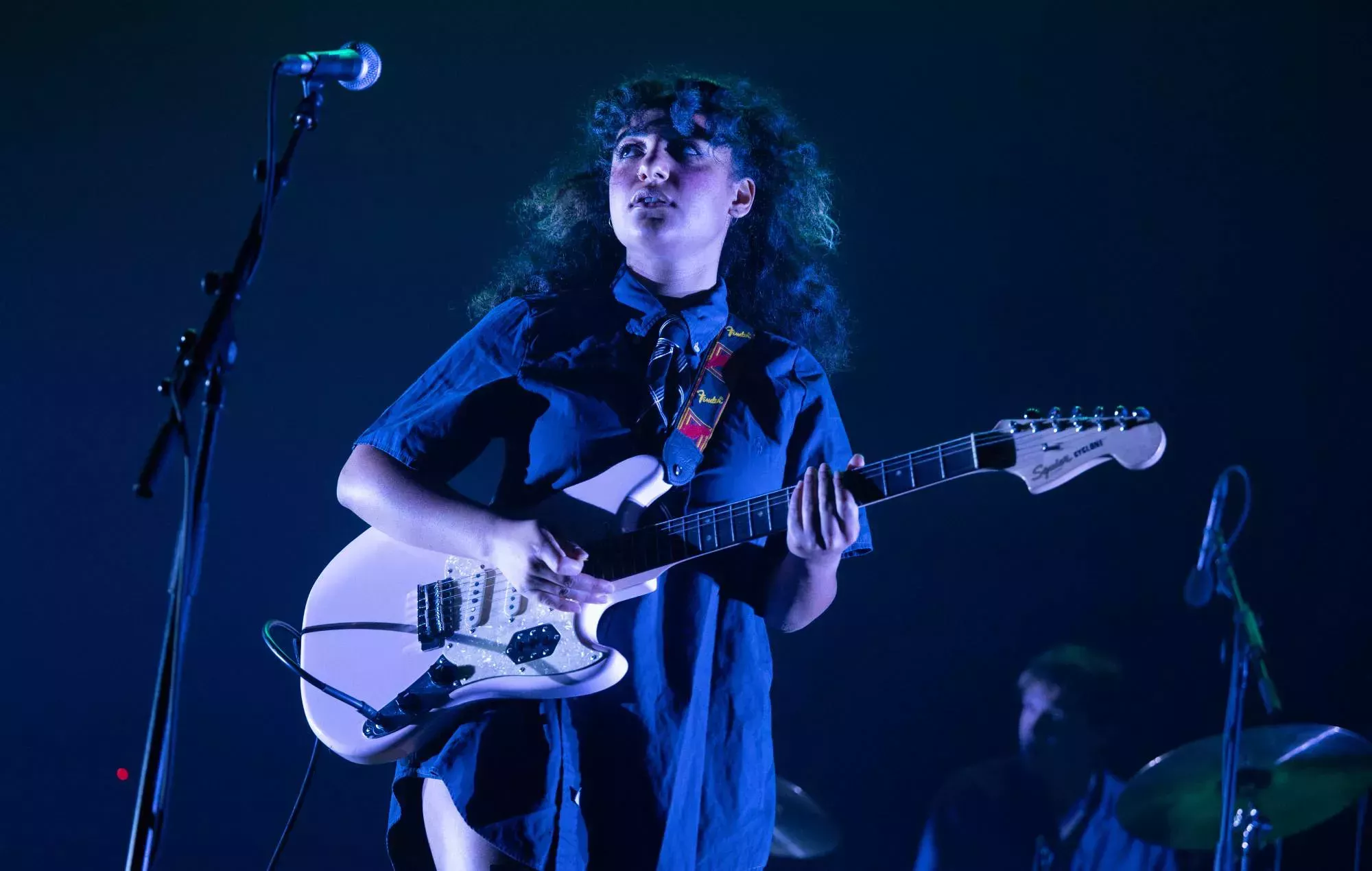 Se ha defendido un impuesto de 1 libra sobre las entradas de todos los conciertos en estadios, por la supervivencia de los locales y los artistas de base.