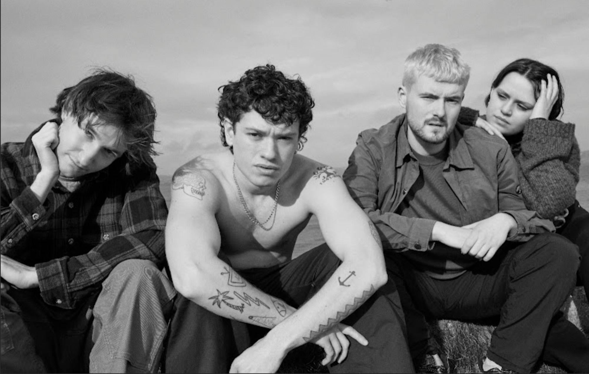 Stone comparte el épico nuevo single 'My Thoughts Go' y anuncia su álbum de debut 'Fear Life For A Lifetime'