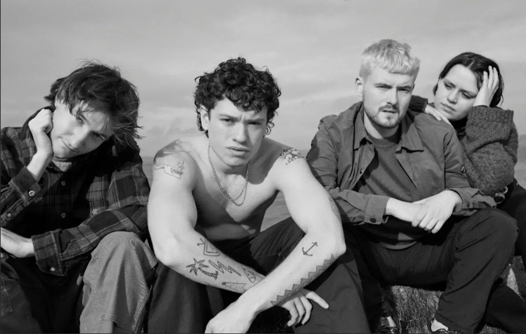 Stone comparte el épico nuevo single 'My Thoughts Go' y anuncia su álbum de debut 'Fear Life For A Lifetime'