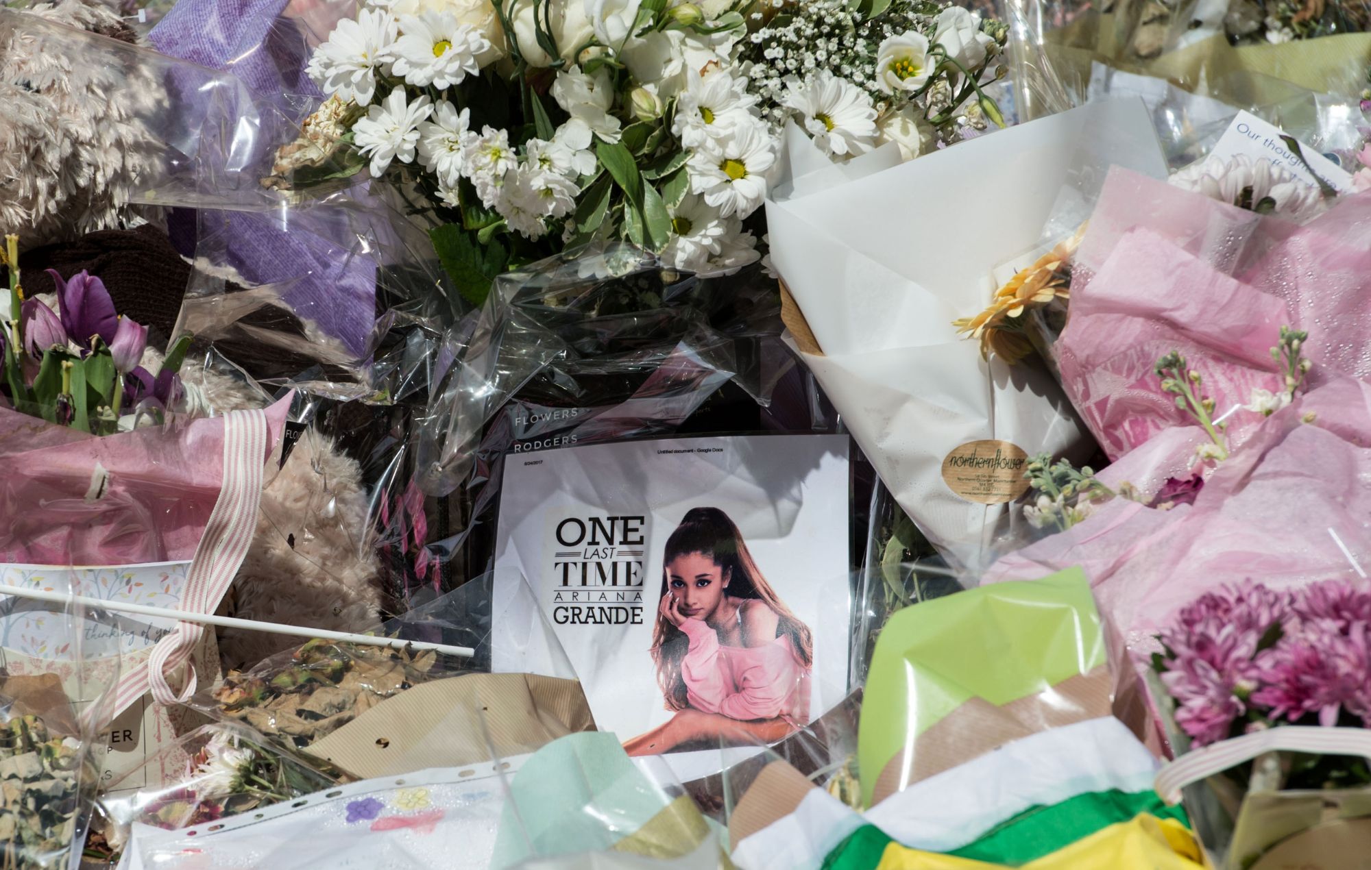 Cancelada la gran exhibición de drones en Manchester para conmemorar los siete años del atentado que mató a 22 fans de Ariana Grande