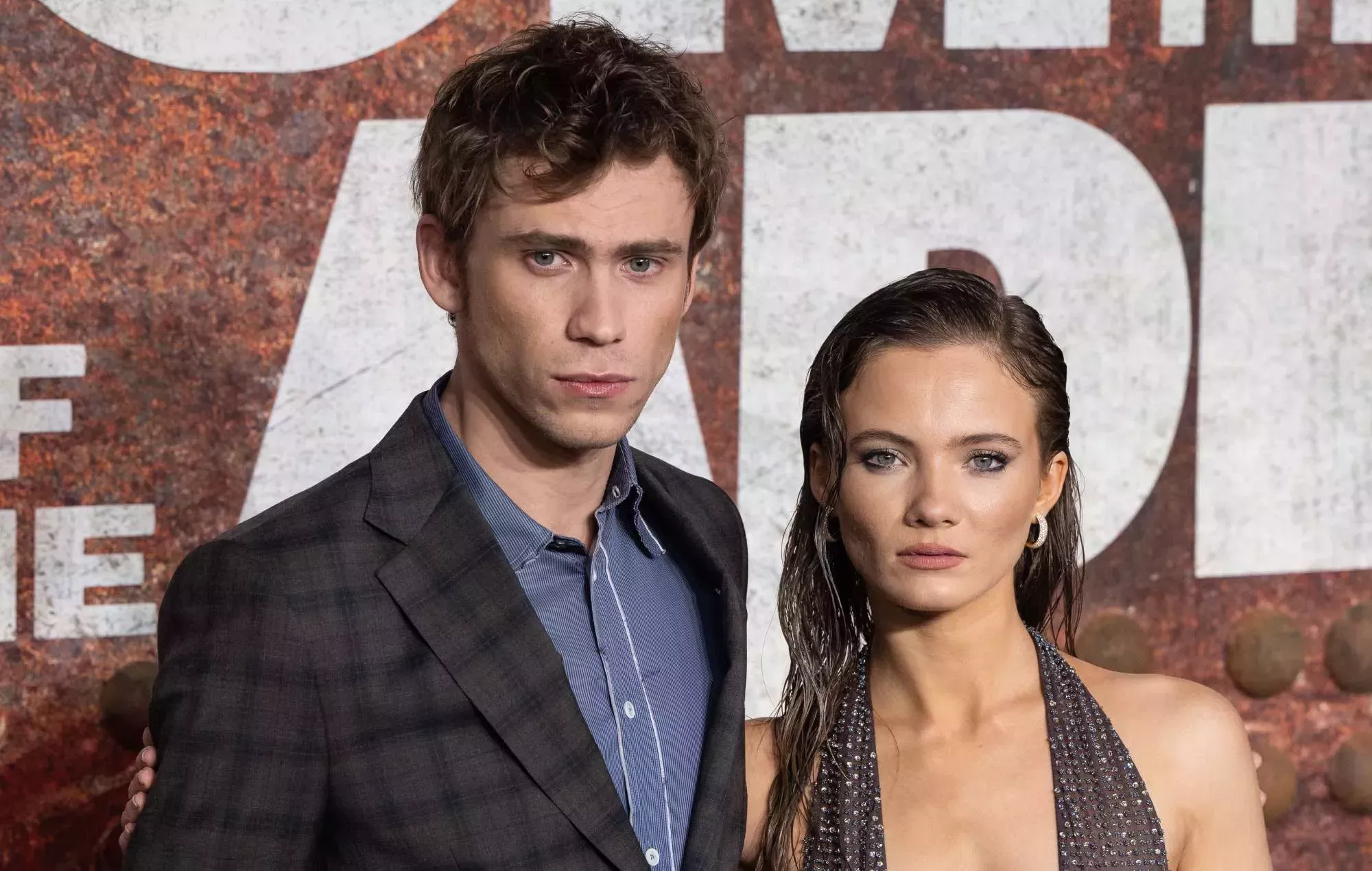 Críticas a un bromista de TikTok por una incómoda entrevista a Owen Teague