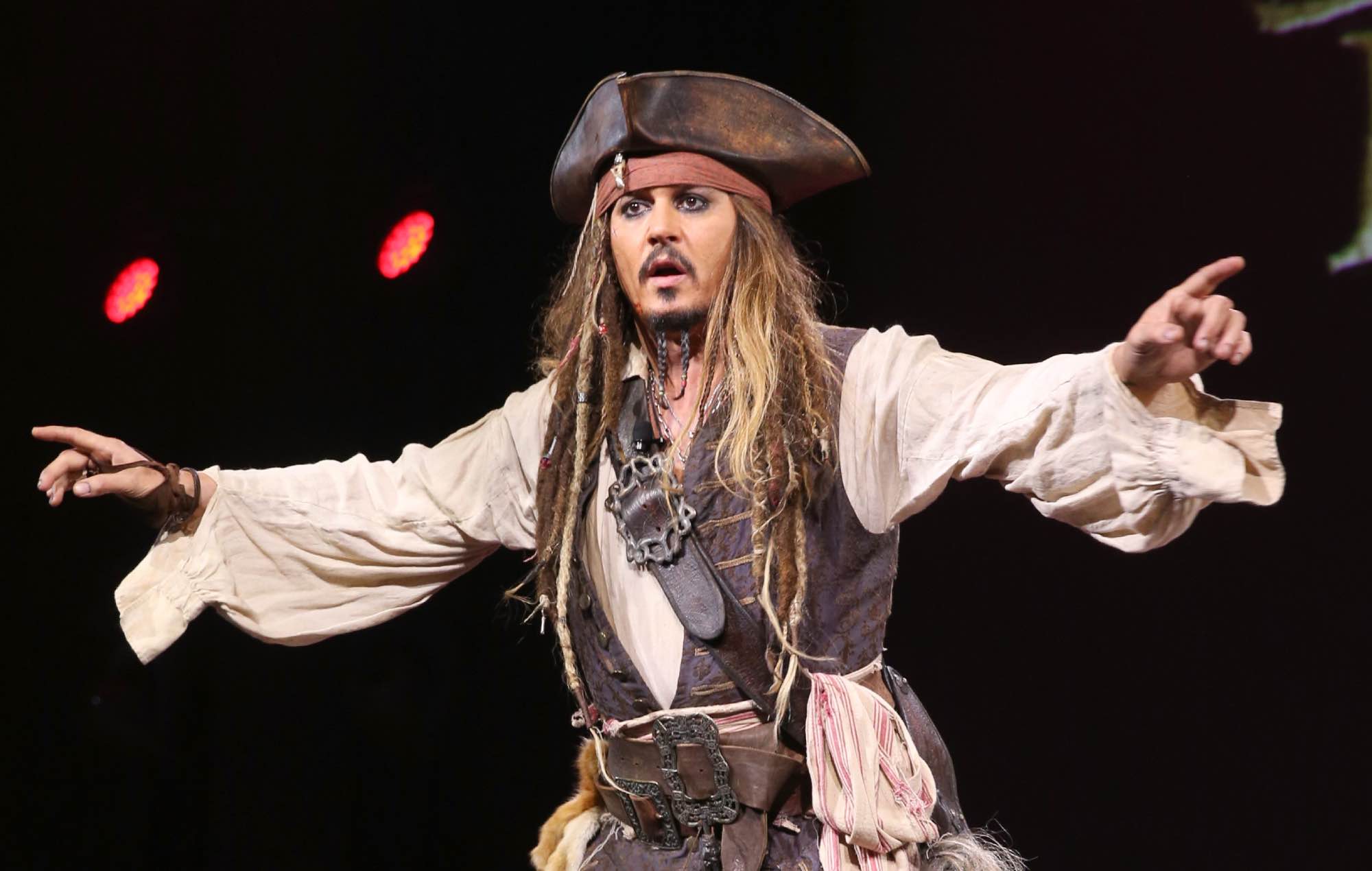 El productor de "Piratas del Caribe" quiere que Johnny Depp vuelva para el reboot